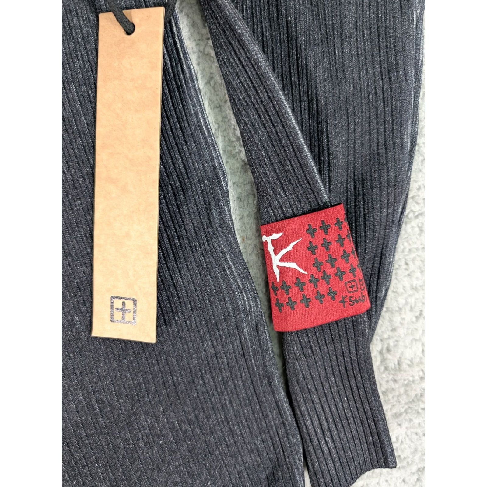 Ksubi VINTAGE Ksubi Sweater Mens Small Black Gray Tripe Knit Pullover Royalty Heroism Graphic Size US S / EU 44-46 / 1 - 6 Thumbnail