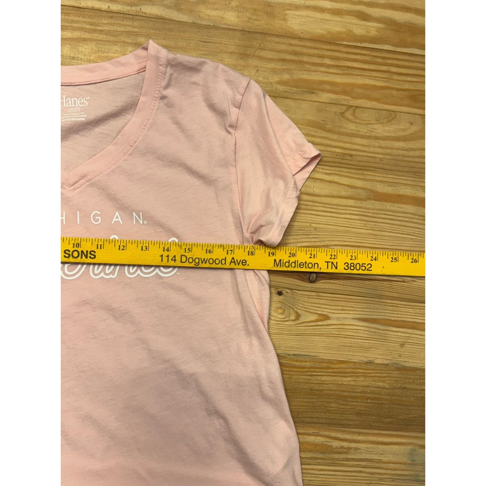 Hanes Michigan Wolverines Basic Hanes T-Shirt Womens Pink L Size US L / EU 52-54 / 3 - 4 Thumbnail