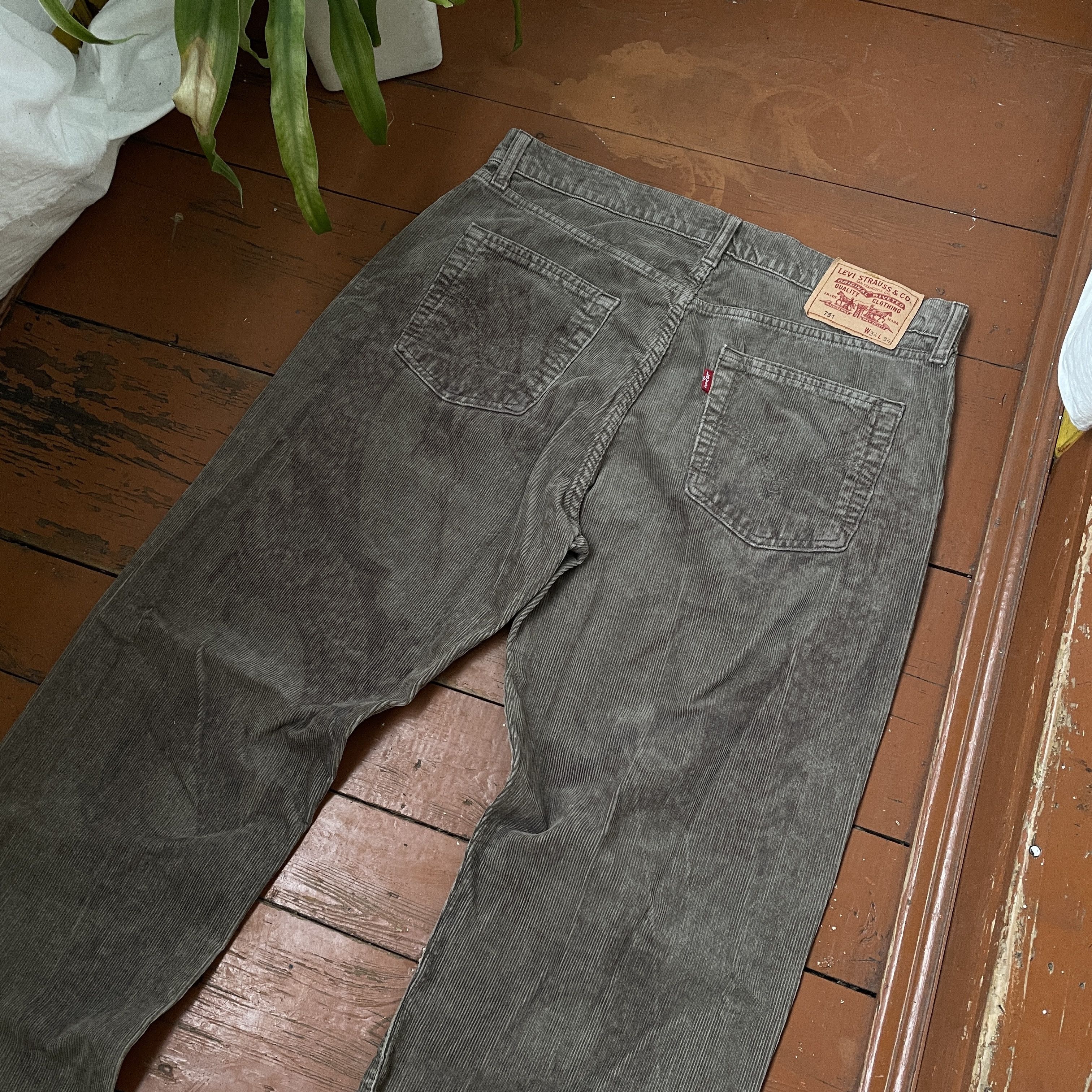 Levi's Custom Levi's Corduroy pants 1of1 japanese style faded Size US 34 / EU 50 - 7 Thumbnail