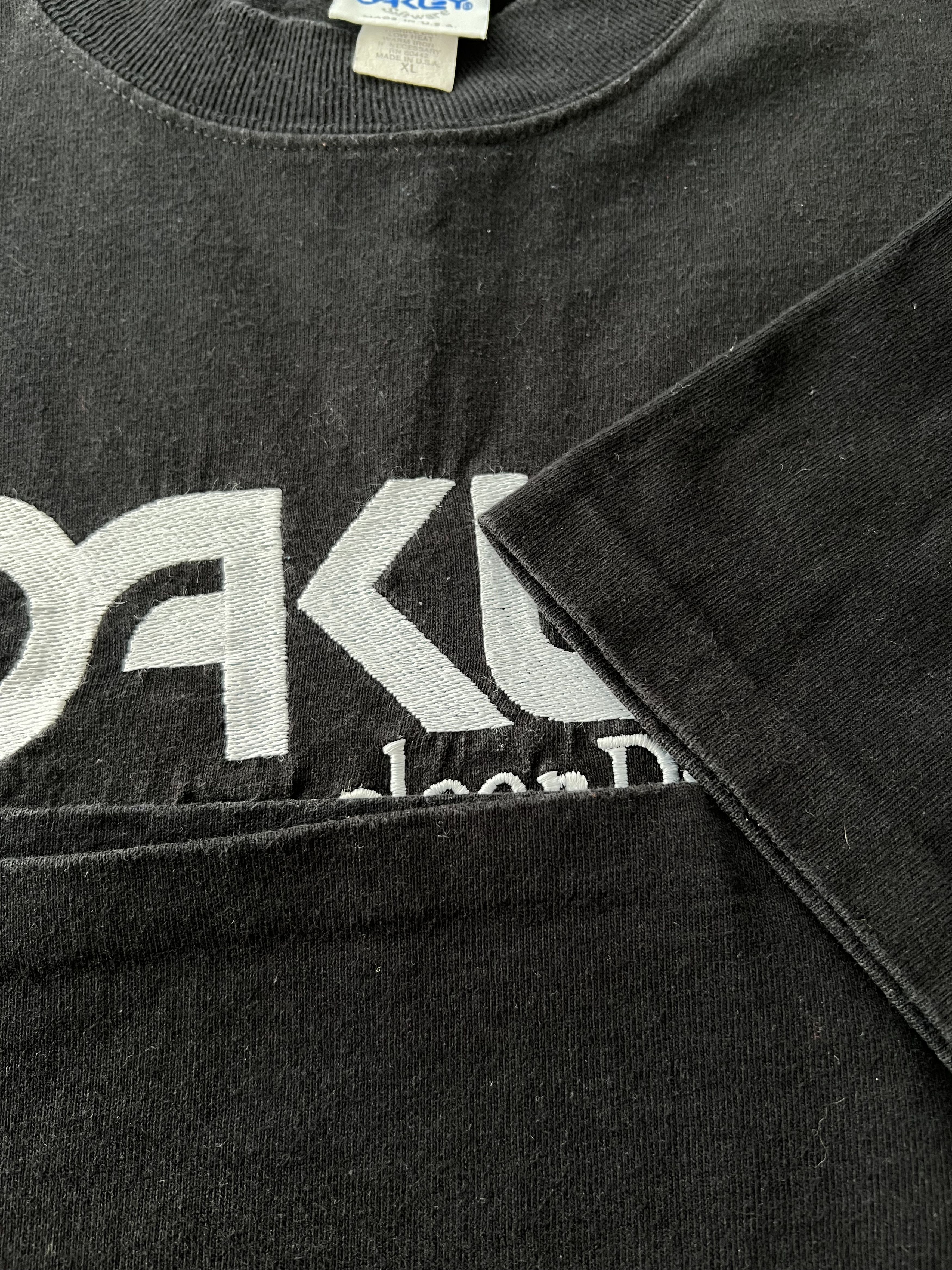 Oakley Vintage 90s Oakley Thermonuclear Protection Black T-shirt Size US XL / EU 56 / 4 - 5 Thumbnail