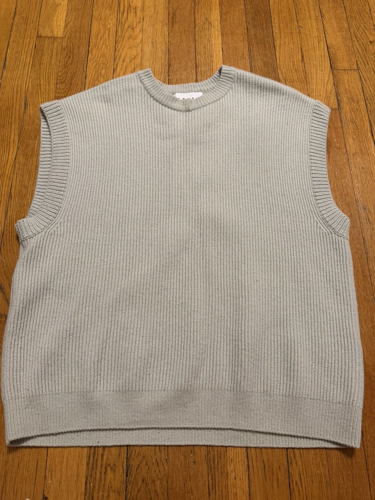 Solid Homme Solid Homme SS21 Sage Green Ribbed Knit Sweater Vest Size 46 Size US S / EU 44-46 / 1 - 2 Thumbnail