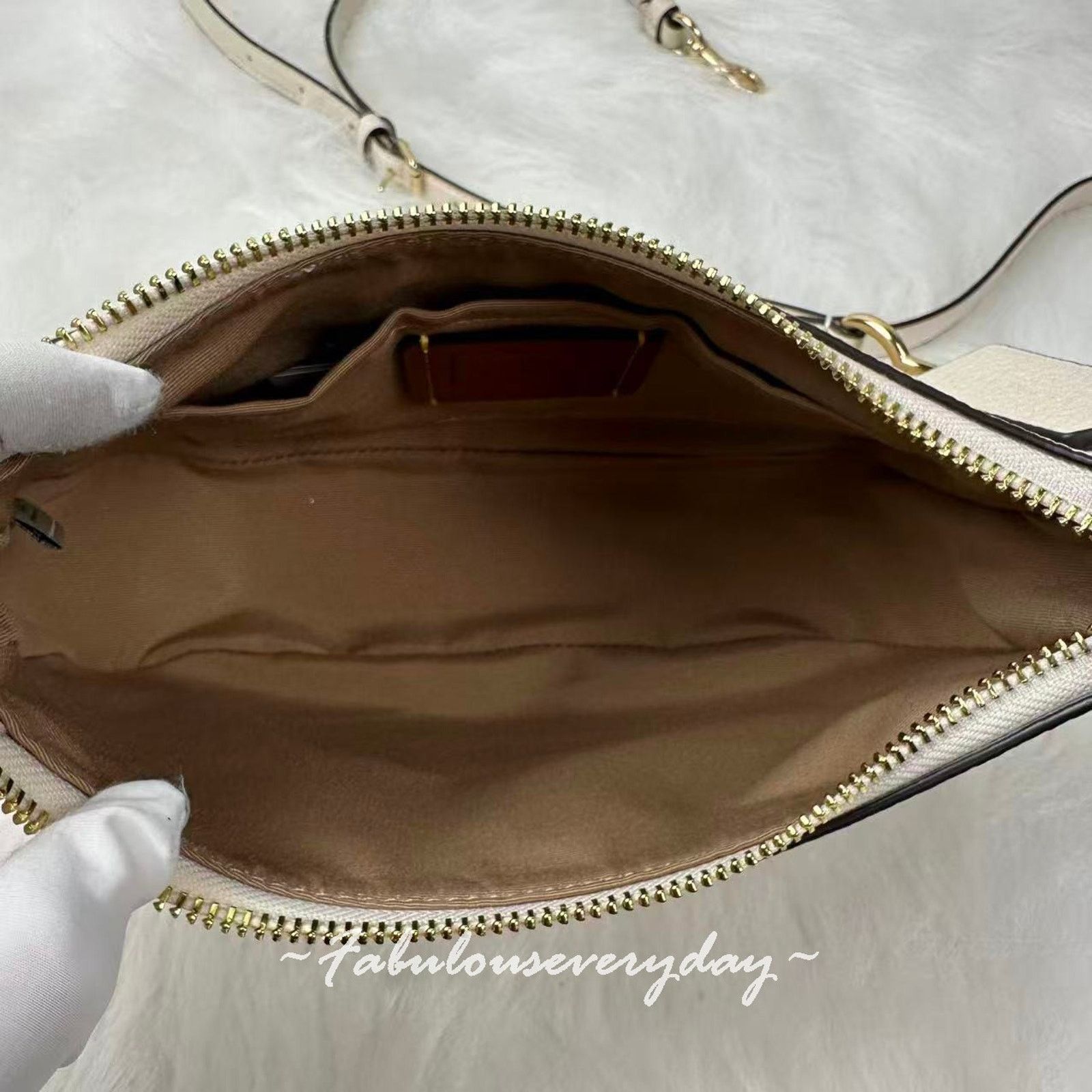 Coach Coach Teri Shoulder/Crossbody Bag In Leather/Gold/Chalk Size ONE SIZE - 8 Thumbnail