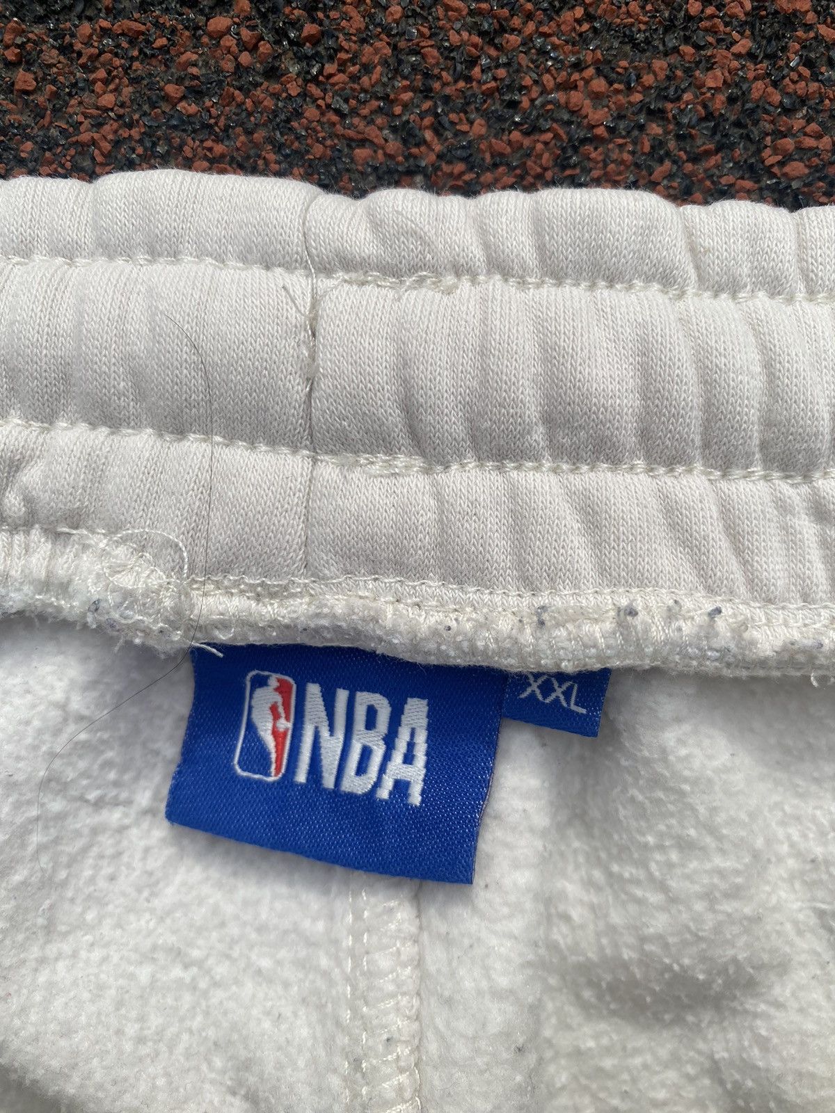 NBA × Vintage VTG CHICAGO BULLS NBA Basketball Team Sweatpants Light Beige Size US 34 / EU 50 - 9 Thumbnail