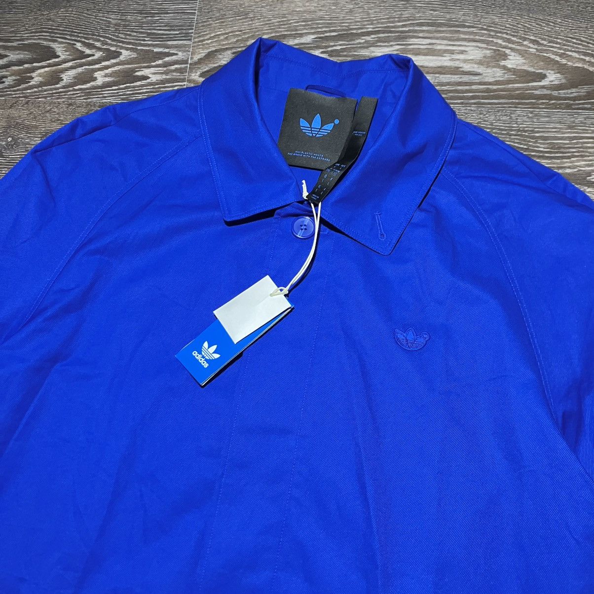 Adidas F/W’2022 ADIDAS Blue Version Essentials Mackintosh Jacket Size US L / EU 52-54 / 3 - 5 Thumbnail