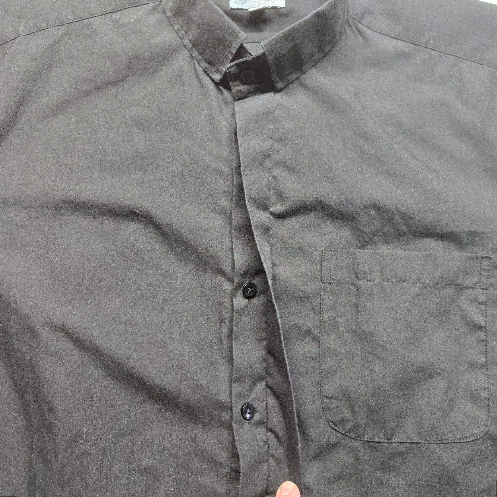 Roar Roar Solid Black Button-Down Dress Shirt Long Sleeve Men 17.5 17 36/37 Adult Shirt Trinity Size US XL / EU 56 / 4 - 3 Thumbnail
