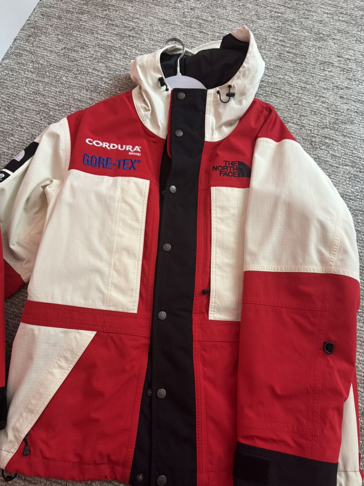 Supreme × The North Face Supreme🔥the north face colab❗️ Size US M / EU 48-50 / 2 - 3 Thumbnail