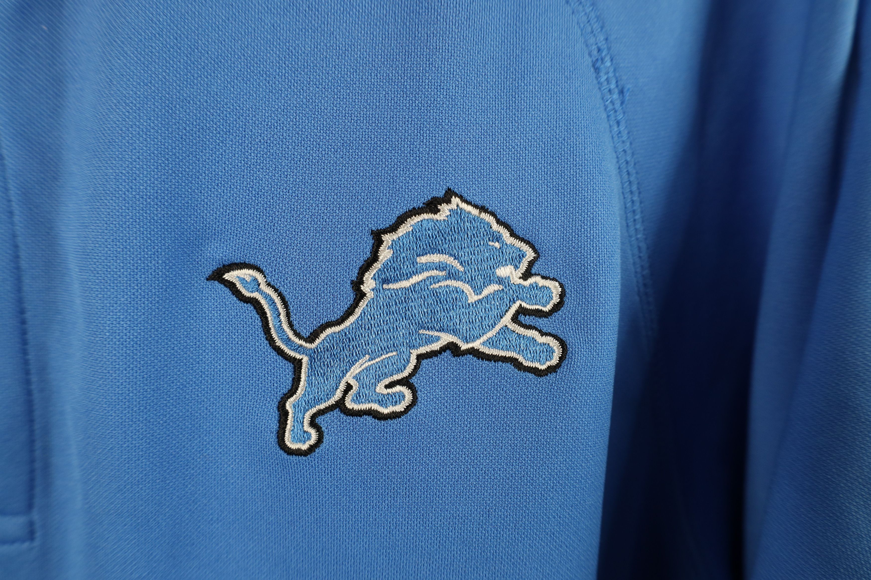 Vintage Vintage Y2K NFL Lions Football Collared Golf Polo Shirt Blue Size US M / EU 48-50 / 2 - 4 Thumbnail