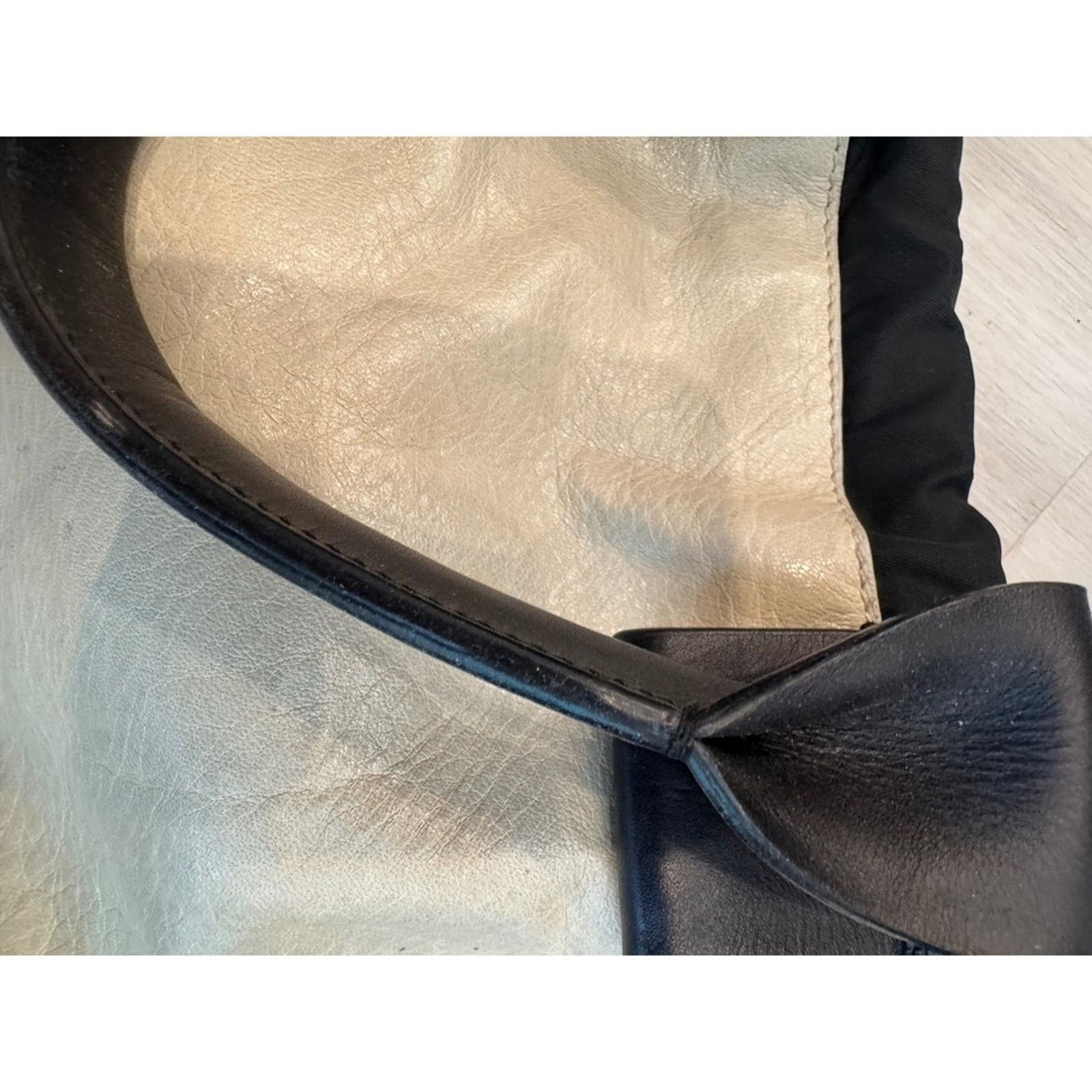 Lanvin Lanvin Paris Leather Bow Accent Hobo Bag Cream Black Size ONE SIZE - 3 Thumbnail