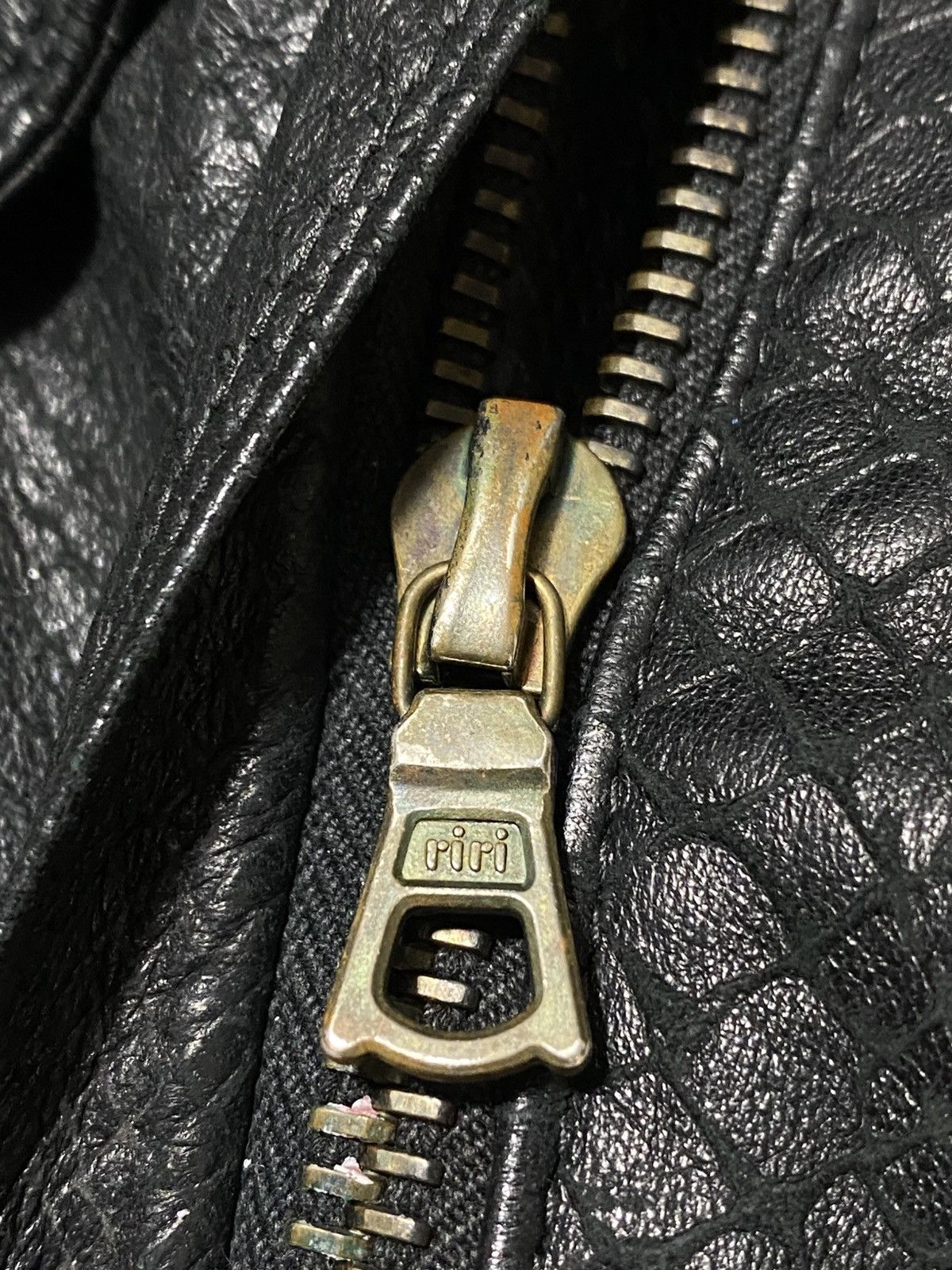 Versace 1990s Gianni Versace Snakeskin Embossed Leather Coat Size US L / EU 52-54 / 3 - 20 Thumbnail