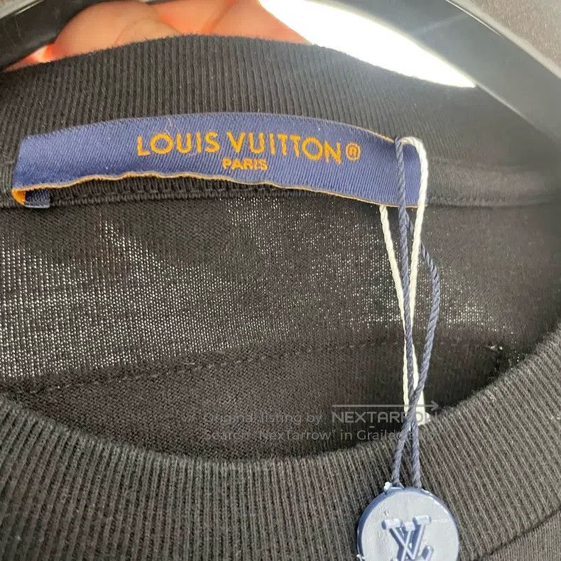 Louis Vuitton Louis Vuitton Beaded logo short sleeves Size US S / EU 44-46 / 1 - 3 Thumbnail