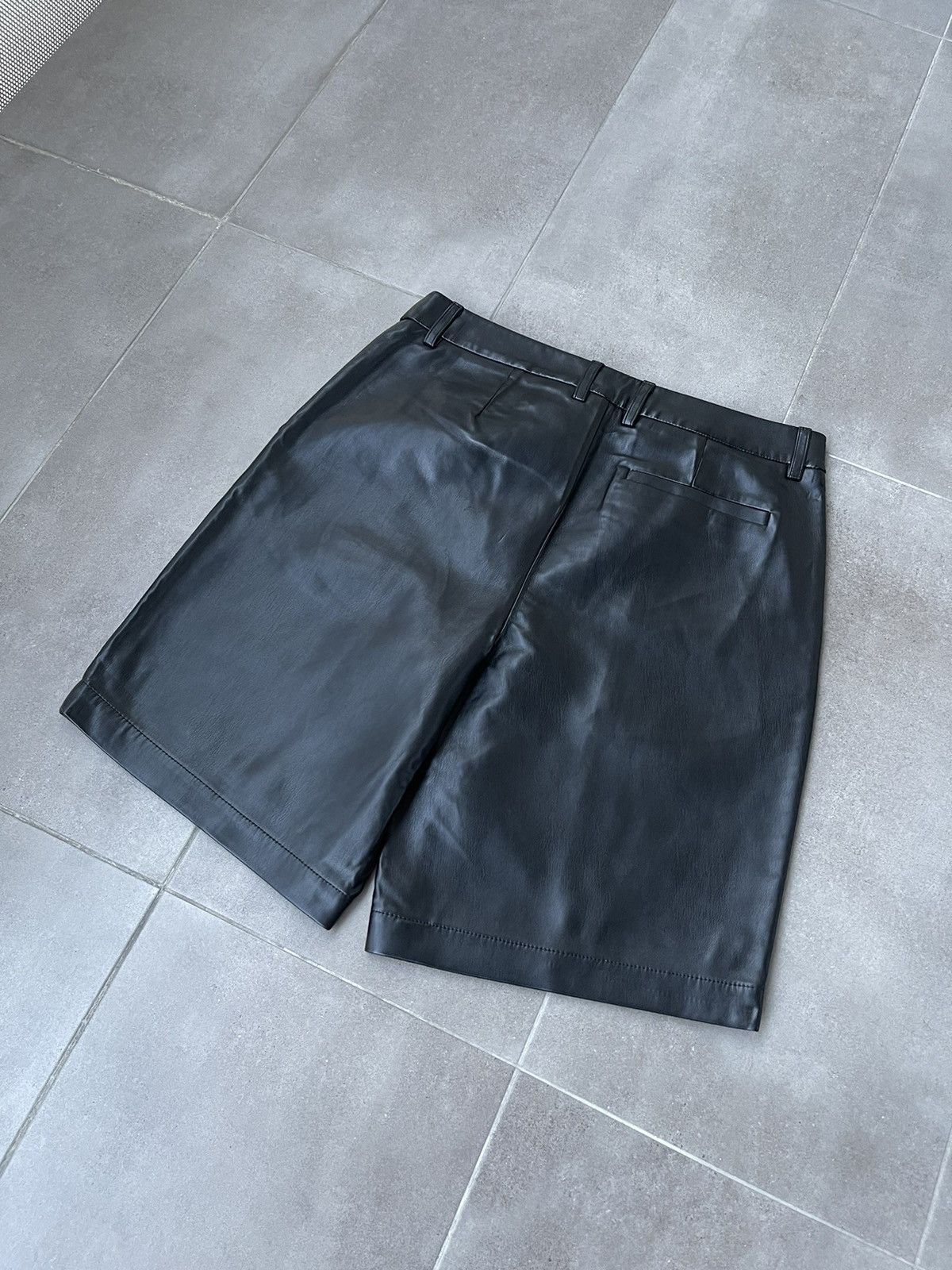 Han Kjobenhavn !DS! SS22 Han Kjobenhavn Black Suit Wide Leg Shorts Size US 32 / EU 48 - 12 Thumbnail