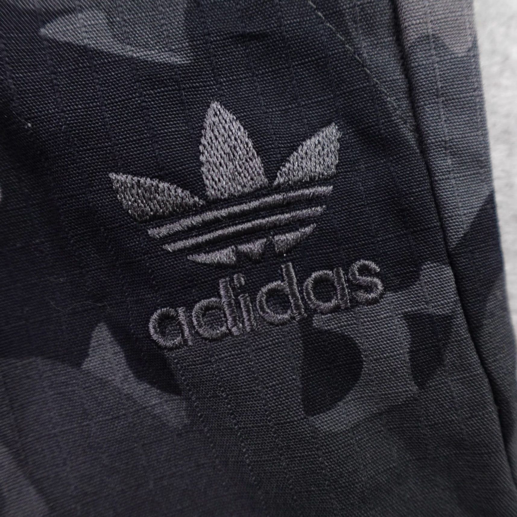 Adidas Adidas Pants Mens Small Gray Camo Cargo Ripstop Utility Joggers Drawstring NEW Size US 29 - 4 Thumbnail