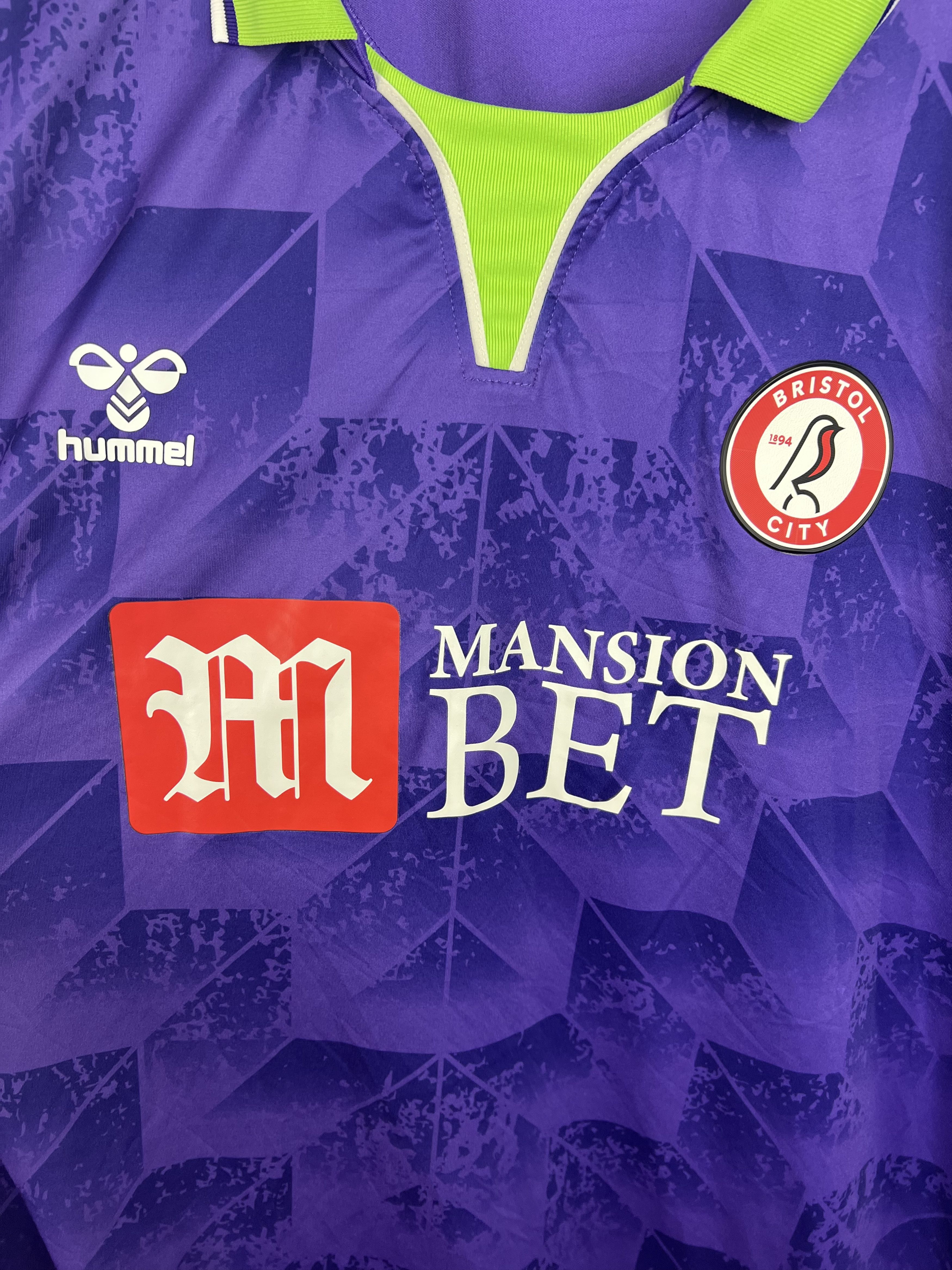 Hummel BRISTOL CITY 2020-21 Away FOOTBALL Kit SHIRT size 6XL Size US XXL / EU 58 / 5 - 12 Thumbnail