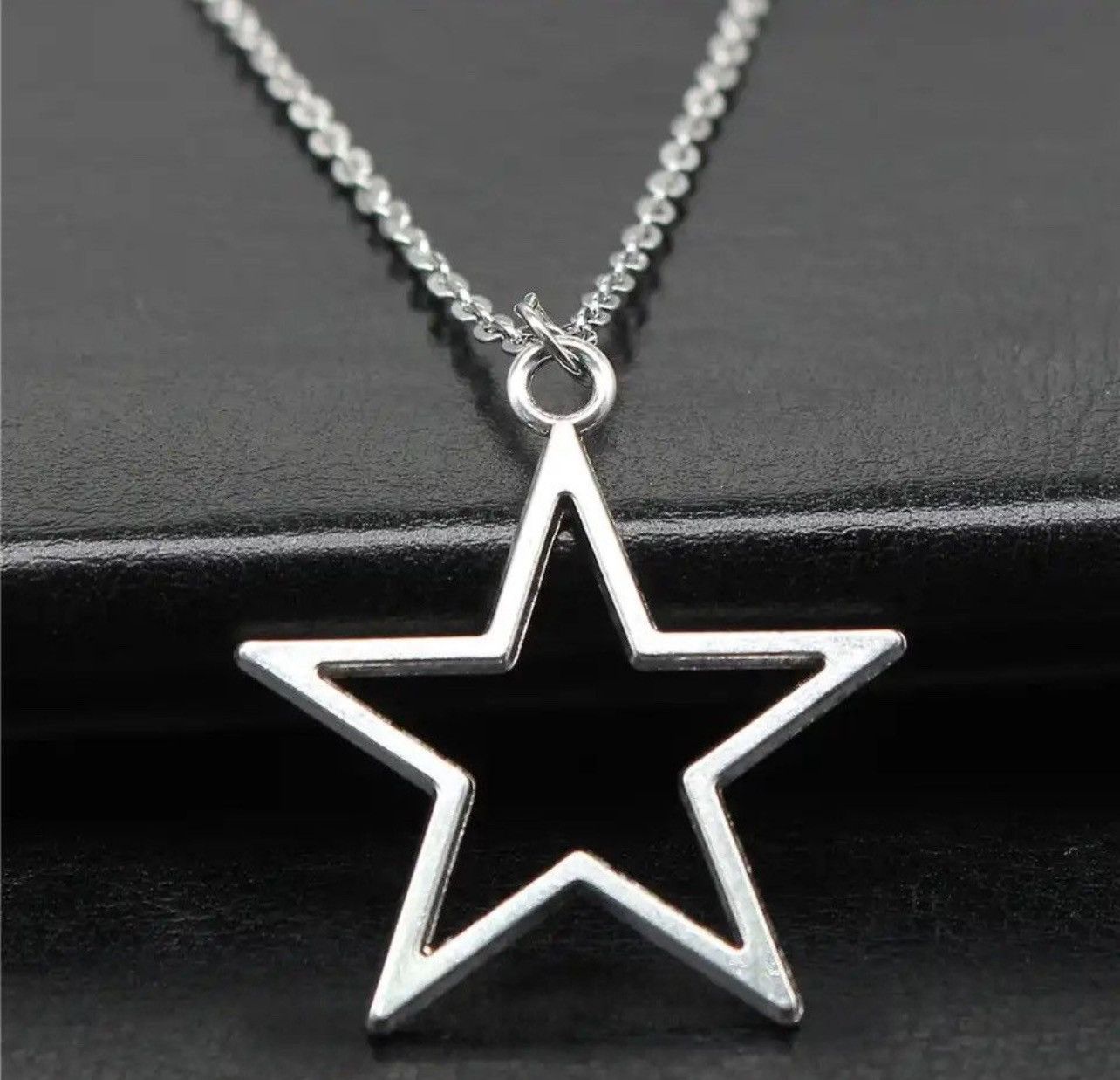 Heaven by Marc Jacobs × Jewelry Silver Hollow Star Pendant Necklace Size ONE SIZE - 1 Thumbnail
