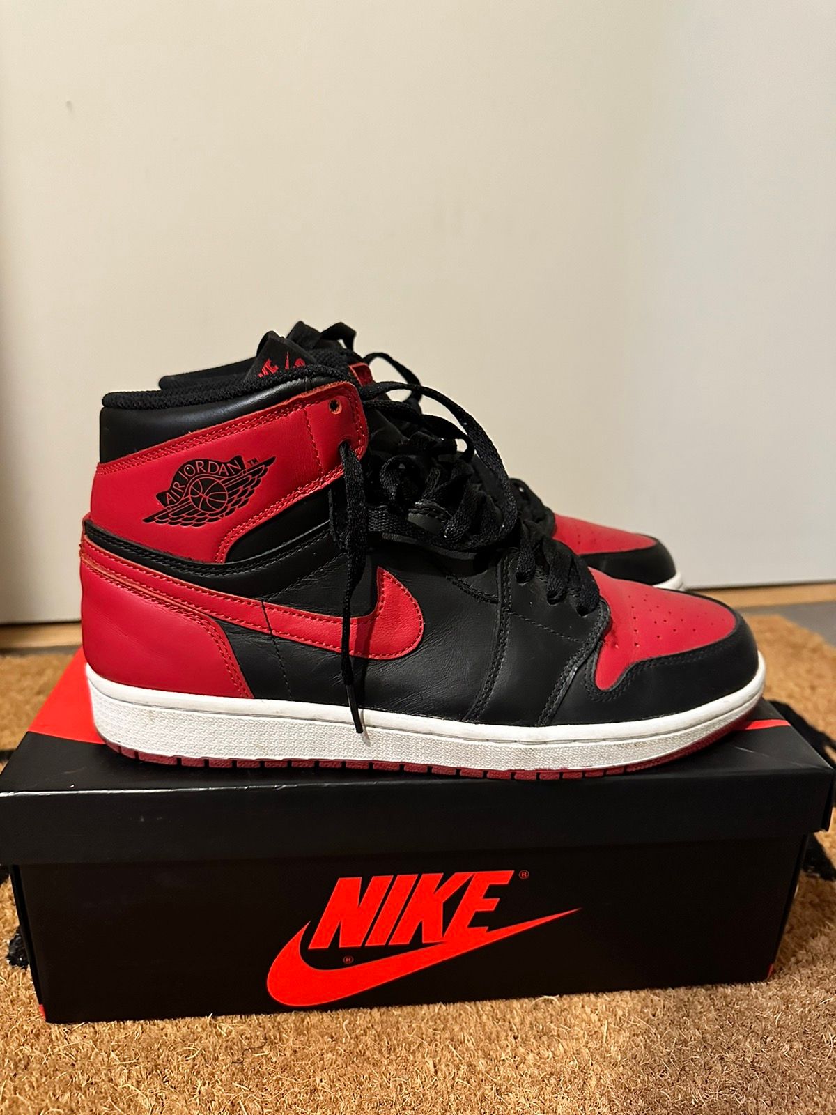 Pre-owned Jordan Brand 1 Retro Bred (2013) Shoes In Black Red