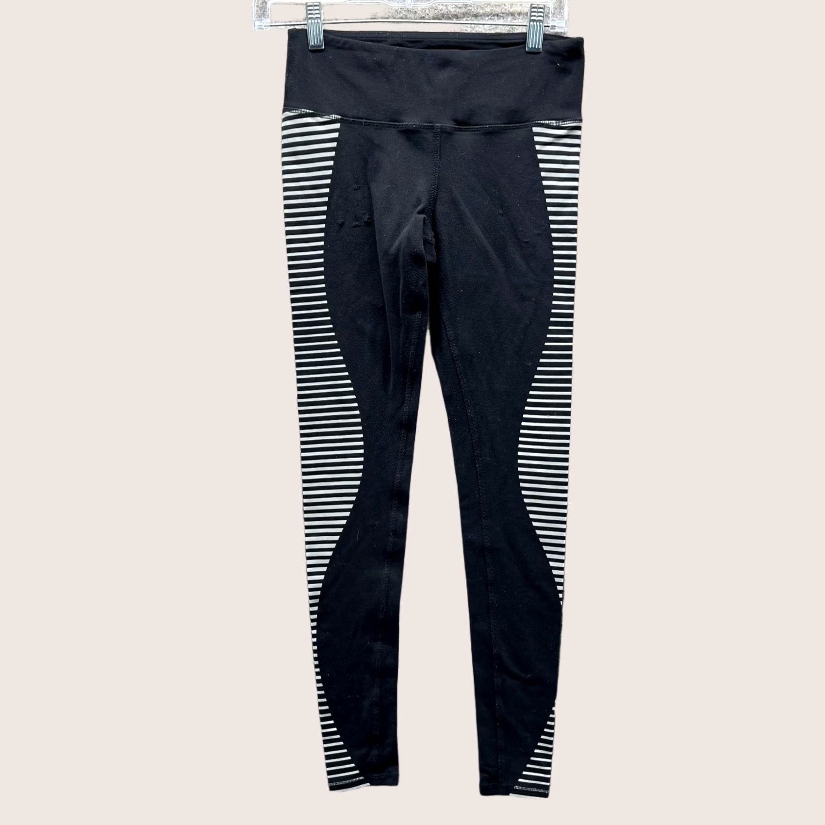 Alo Alo Leggings Women XS Black White Striped High Rise Activewear Yoga Pants Gym Shirt? Size 26" / US 2 / IT 38 - 1 Thumbnail