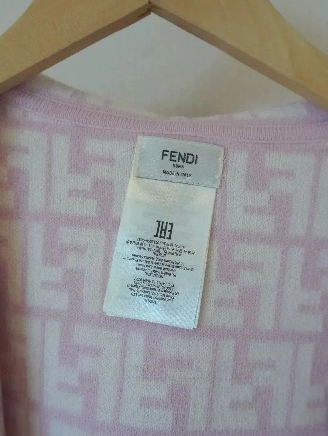 Fendi Fendi Double-Sided Pink Cashmere Cape. Size M / US 6-8 / IT 42-44 - 5 Thumbnail