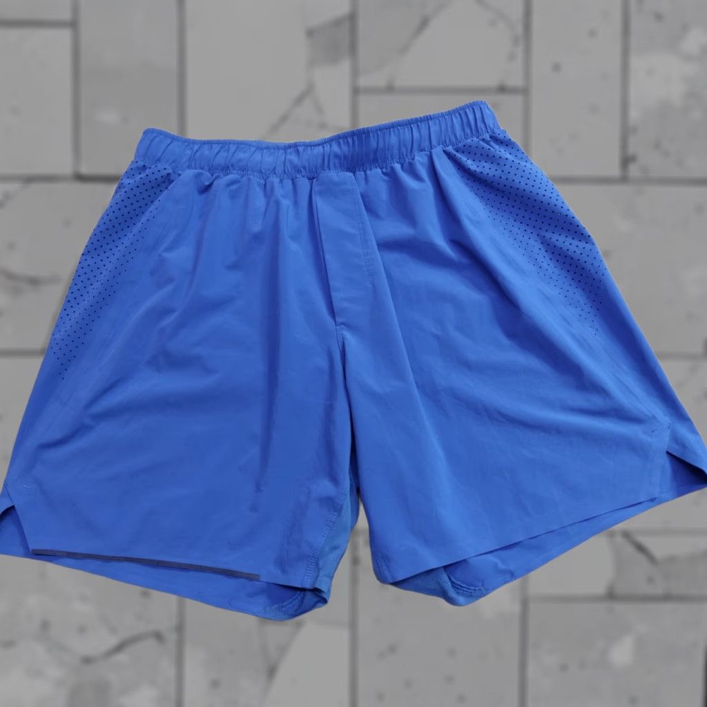 Lululemon Lululemon Shorts Men S Blue Solid Lined 5.5" Inseam Lite Speed Running LM7A35S Size US 29 - 1 Thumbnail