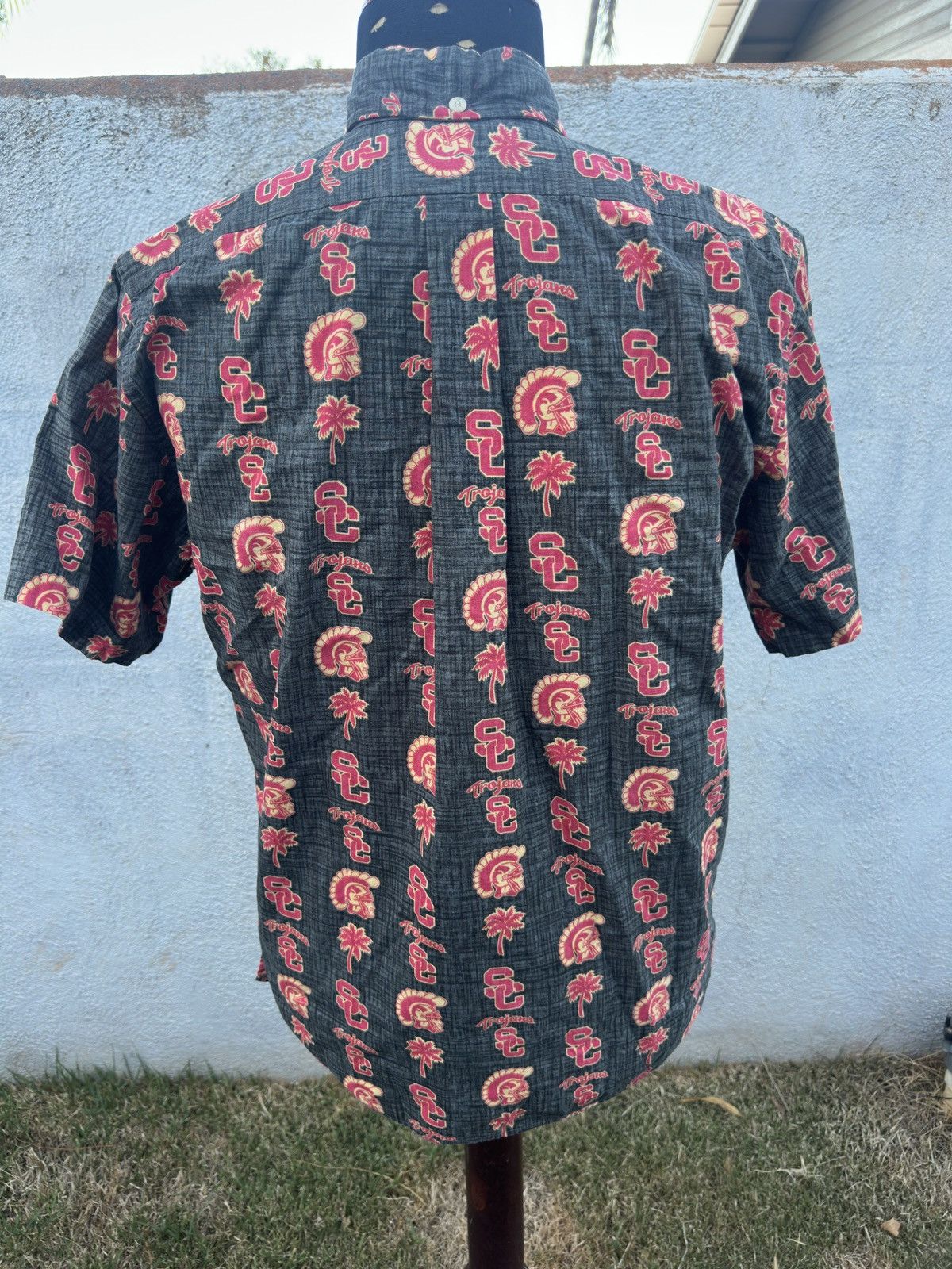Reyn Spooner PreOwned Reyn Spooner USC Trojans Men's M Hawaiian Red/Black Size US M / EU 48-50 / 2 - 2 Thumbnail