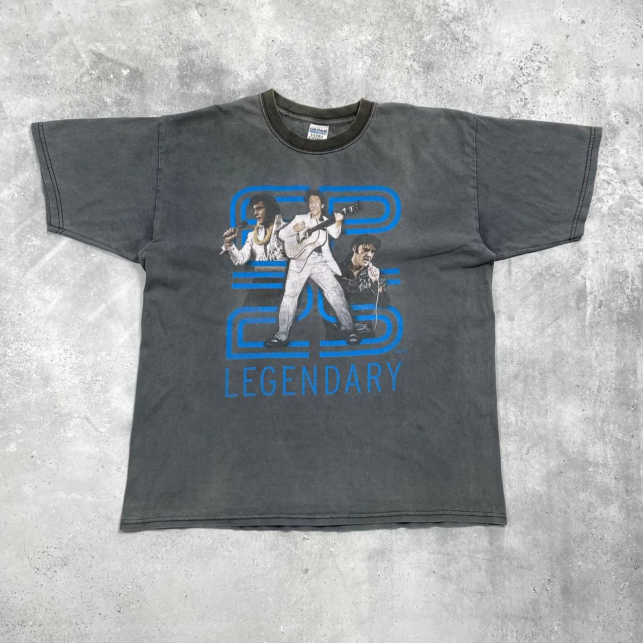 Band Tees Vintage 2001 Elvis Presley Legendary EP25 Anniversary Shirt Size US XL / EU 56 / 4 - 1 Thumbnail