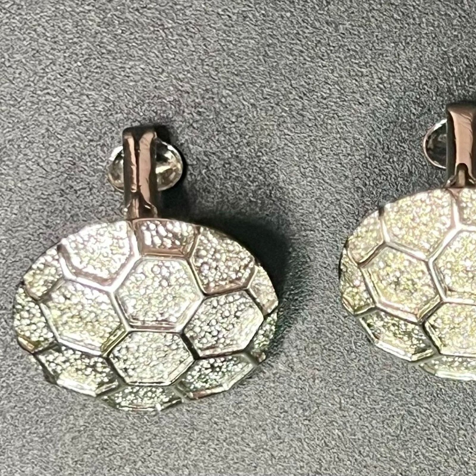 & Other Stories Coro Round Hexagonal Silvertone Brushed earrings, clip, 1" Size ONE SIZE - 1 Preview
