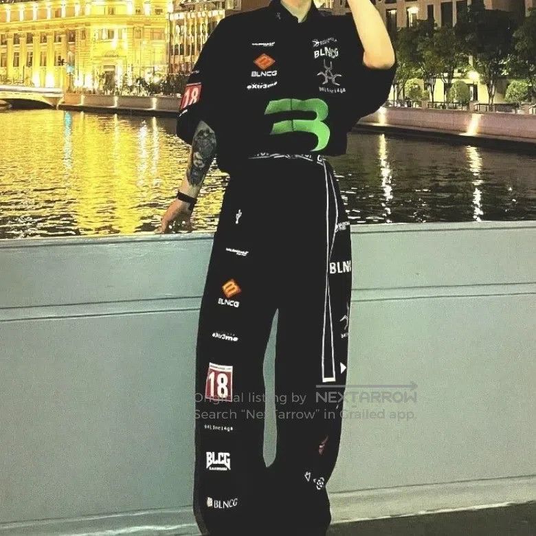 Balenciaga Balenciaga size XS Game Emblem Jeans Size US 27 - 6 Thumbnail
