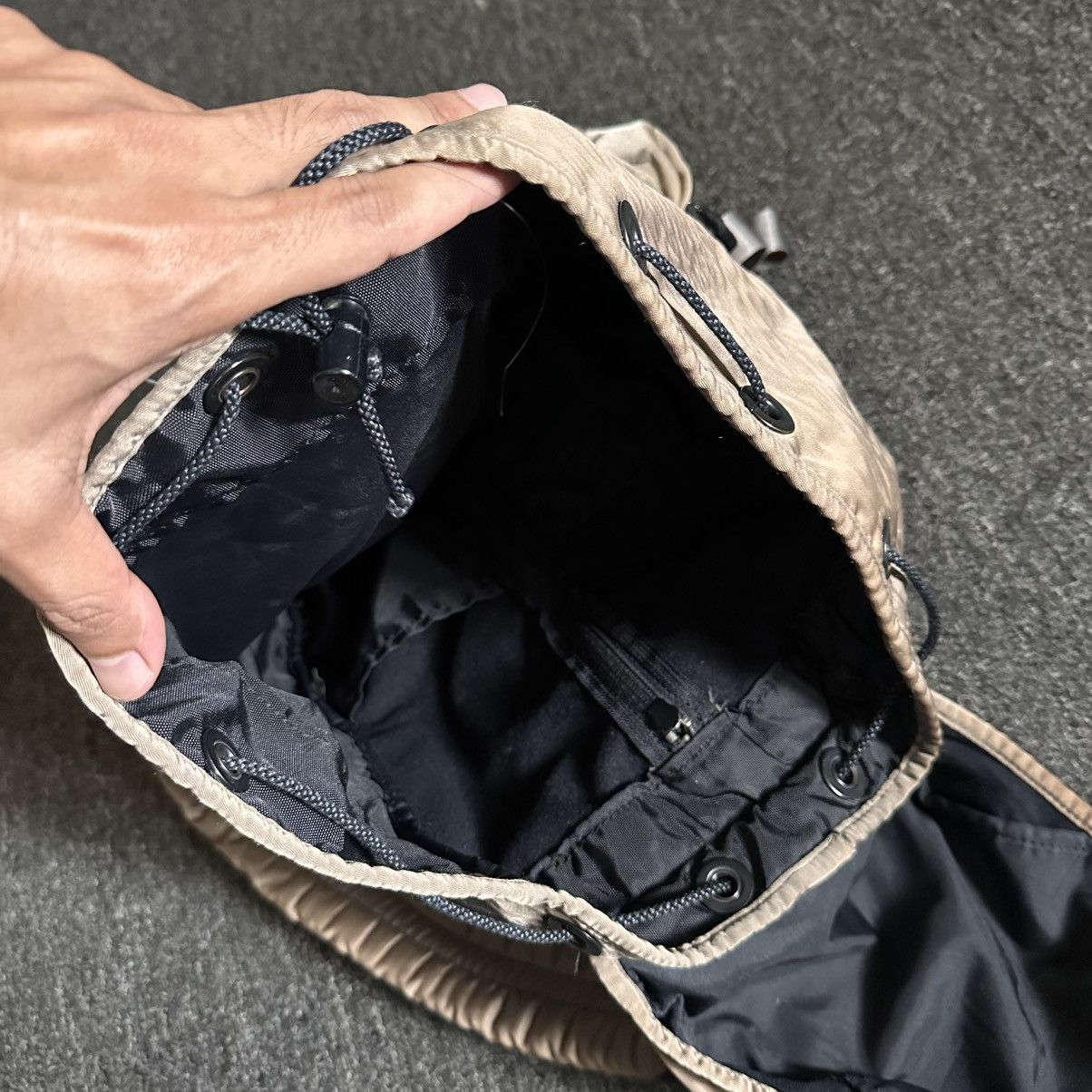 Yohji Yamamoto YOHJI YAMAMOTO YSACCS JAPAN MADE PARACHUTE SUN FADE BAG Size ONE SIZE - 13 Thumbnail