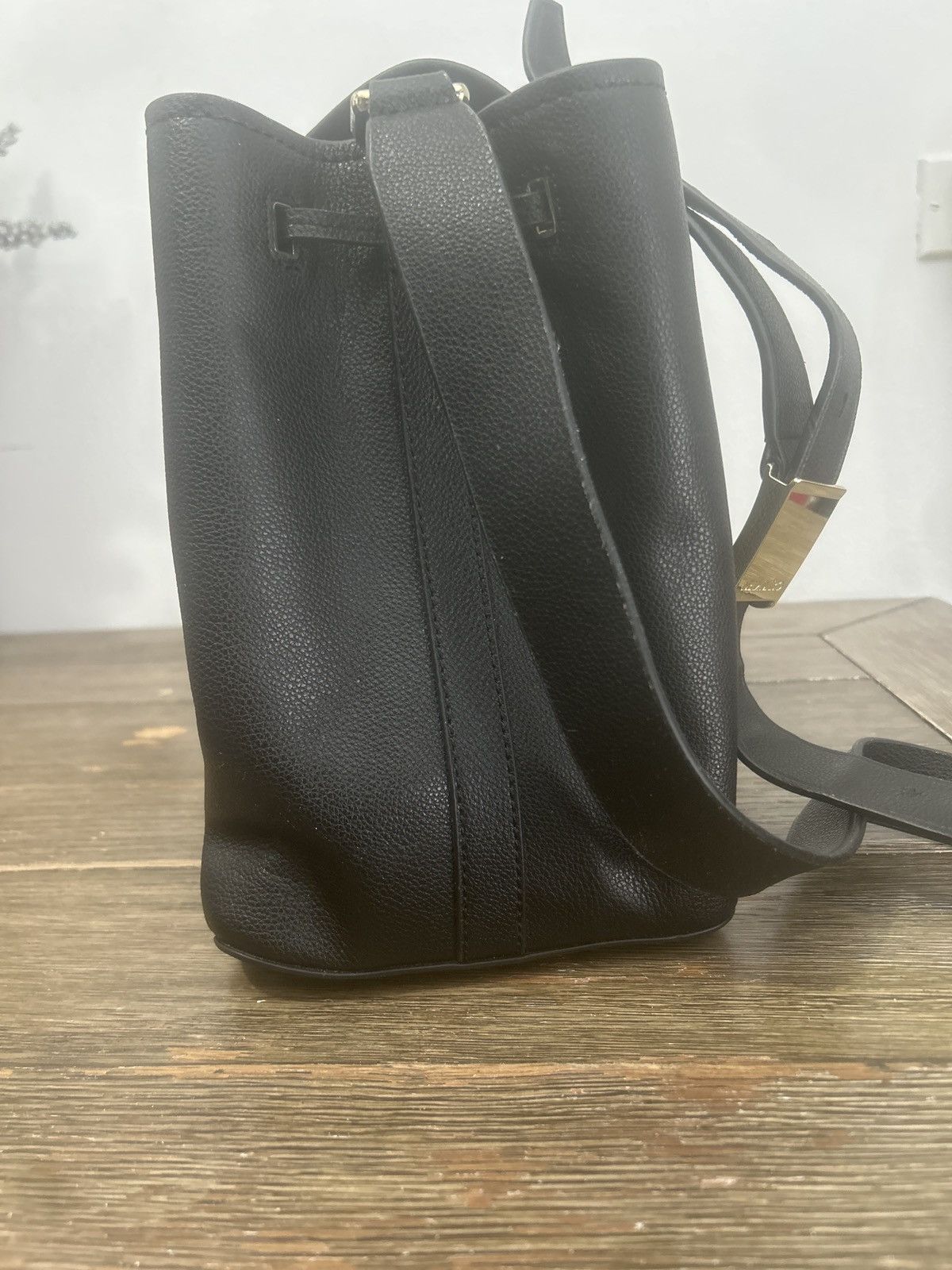 Calvin Klein s a Calvin Klein leather bucket-style bag Size ONE SIZE - 6 Thumbnail