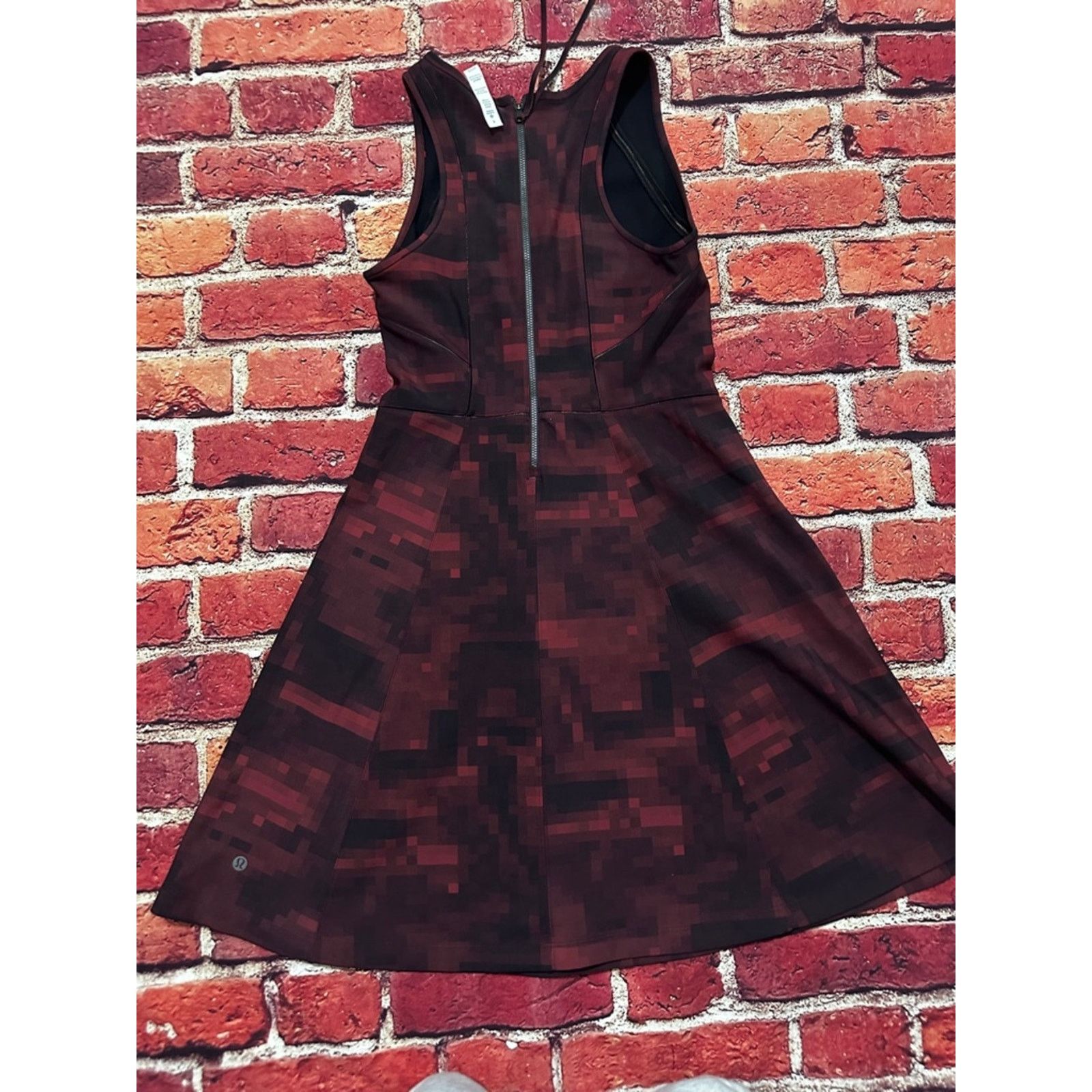 Lululemon Lululemon dress size 8 Size M / US 6-8 / IT 42-44 - 3 Thumbnail