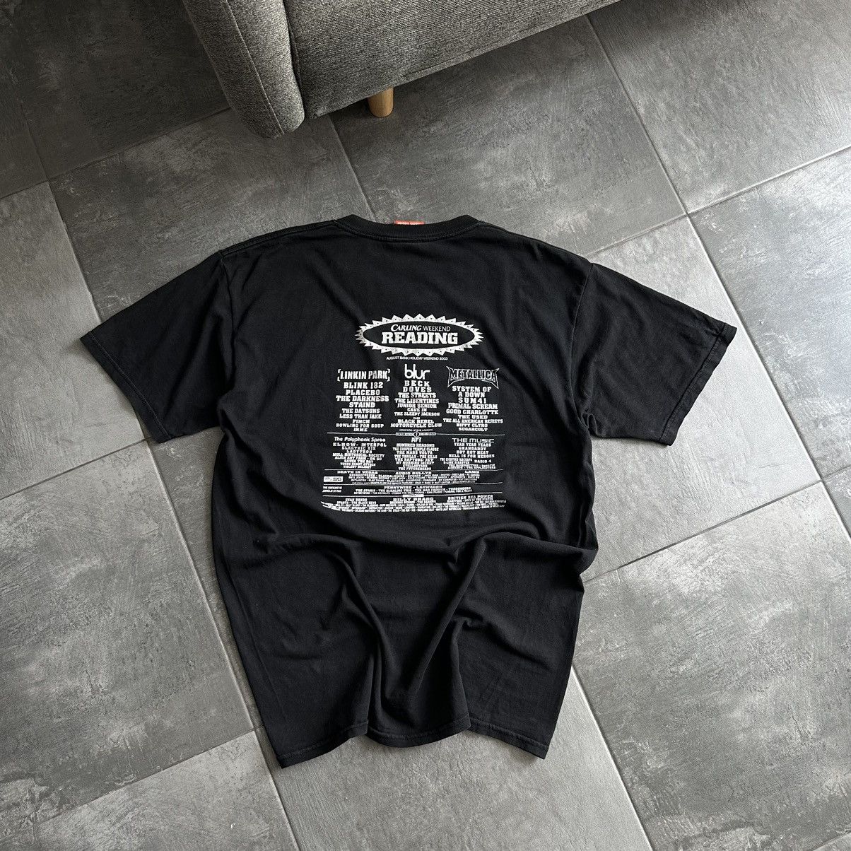 Band Tees × Vintage Vintage Japanese Style Carling Weekend T-shirts Band 2003 Size US L / EU 52-54 / 3 - 4 Thumbnail