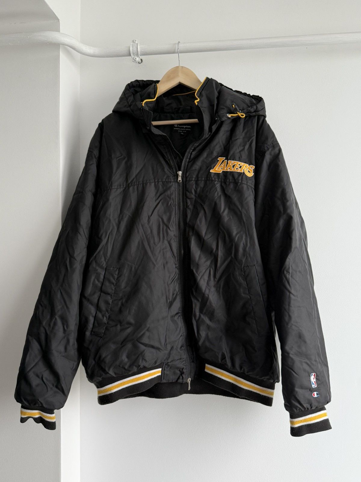 Champion Vintage Lakers NBA Champion Bomber Jacket Size US XXL / EU 58 / 5 - 1 Thumbnail