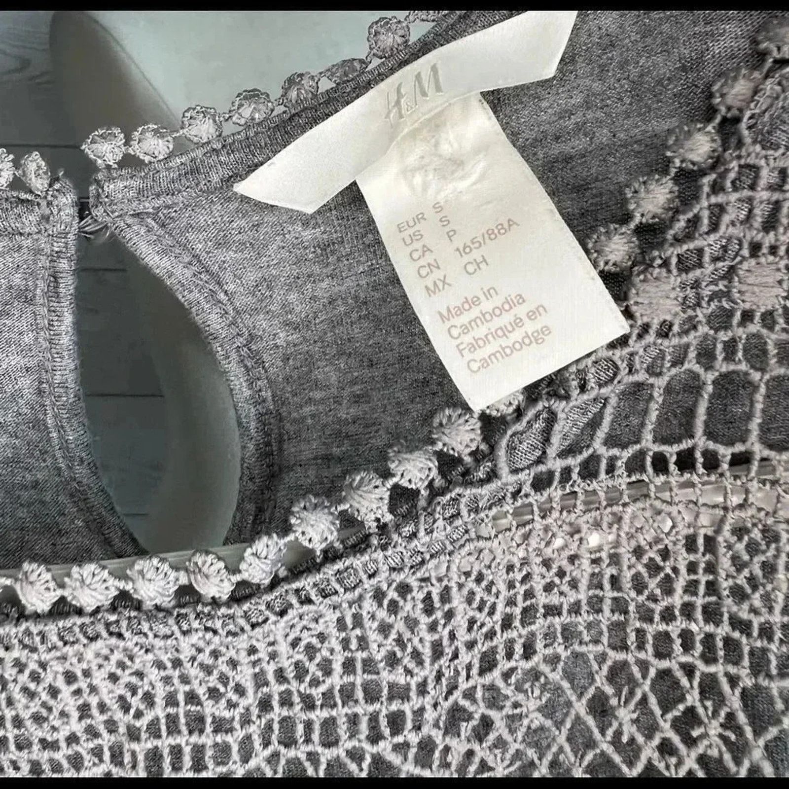 H&M H&M gray tank top with crochet panel Size Small Size S / US 4 / IT 40 - 6 Thumbnail