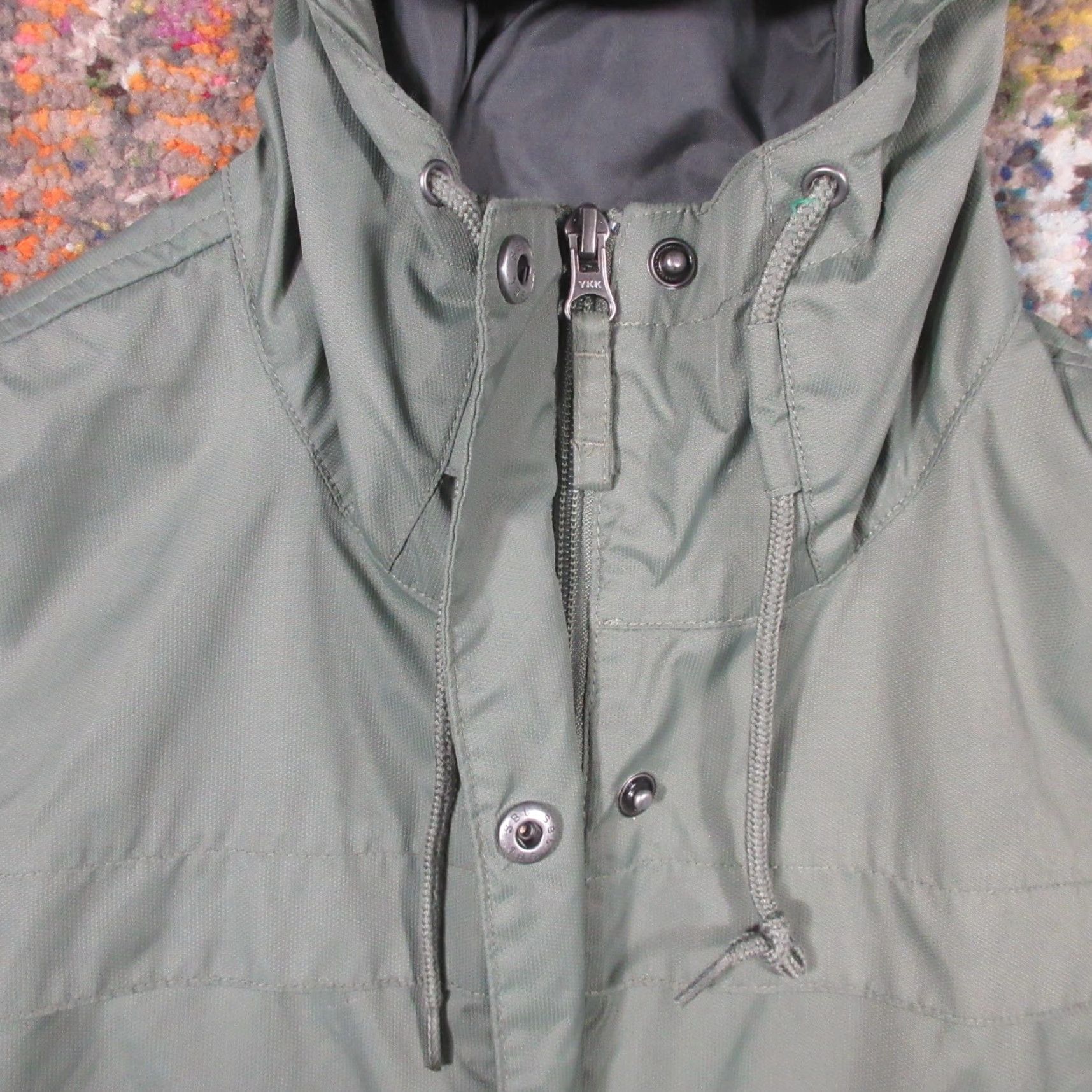 Vintage Columbia Women's Jacket Hooded Windbreaker Parka Zip Pockets Green Nylon Softshell Water Resistant Mid-Length Regular Fit Size M / US 6-8 / IT 42-44 - 4 Thumbnail