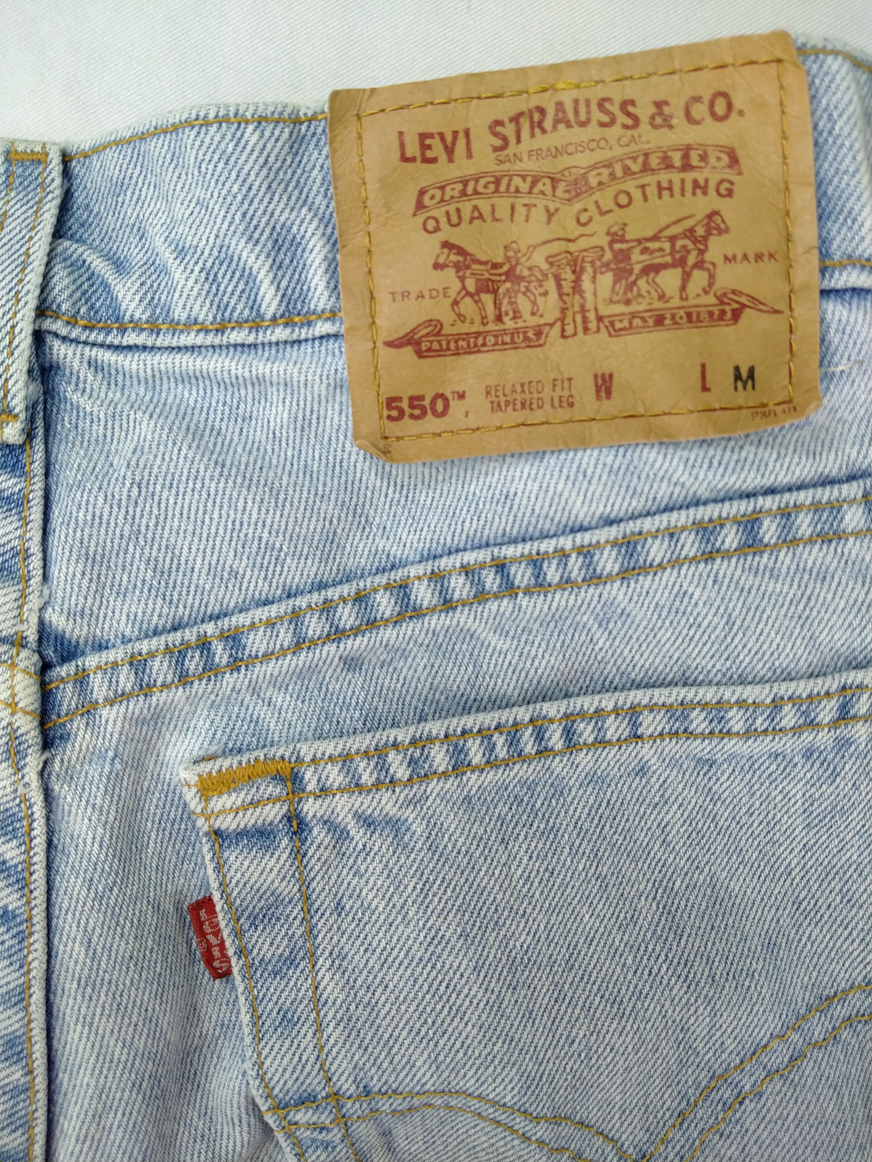 Levi's Light Wash Vintage Levi's 550 Denim 31 x 30.5 -JN552 Size US 31 - 10 Thumbnail