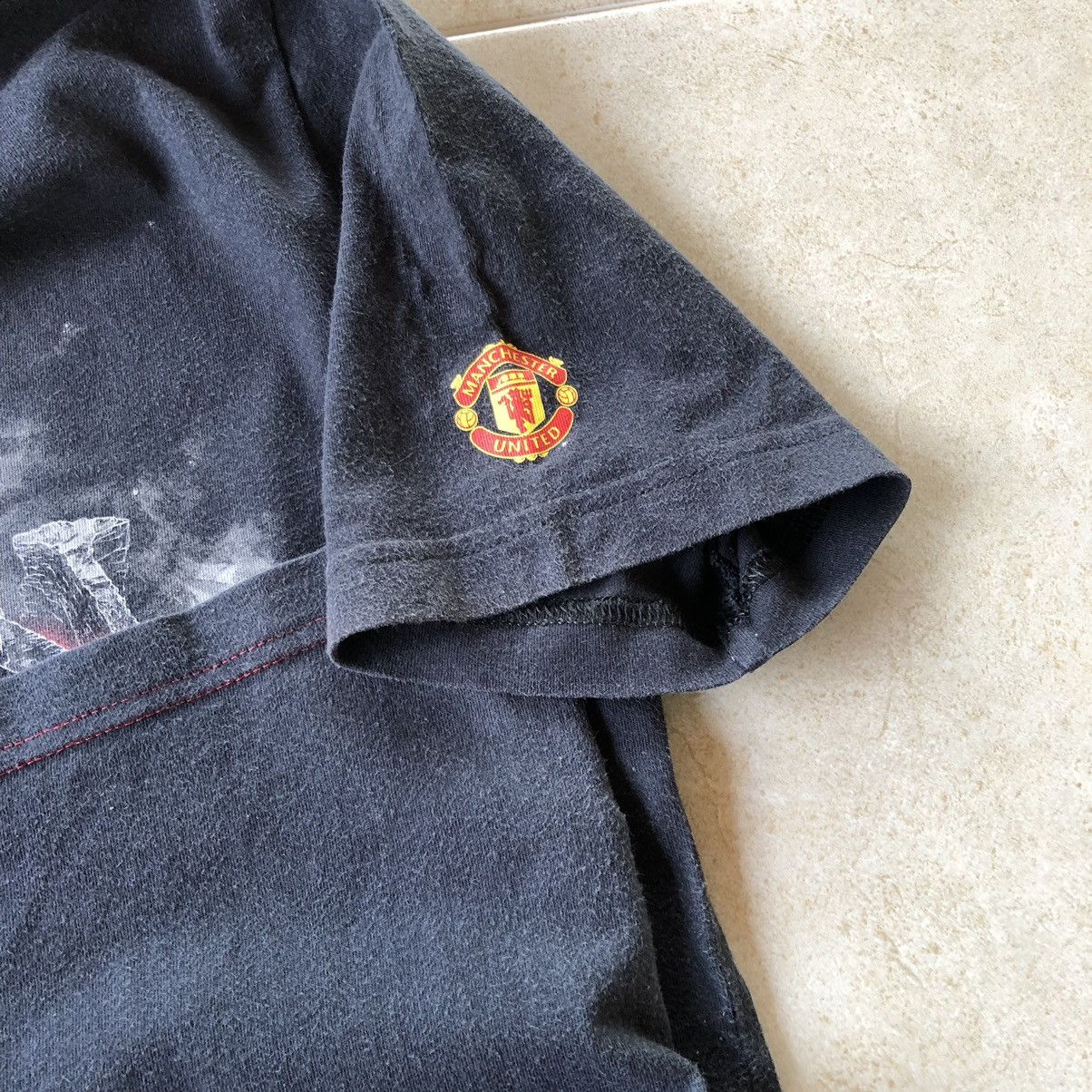 Nike Nike Manchester United Rare Shirt Size US M / EU 48-50 / 2 - 5 Thumbnail