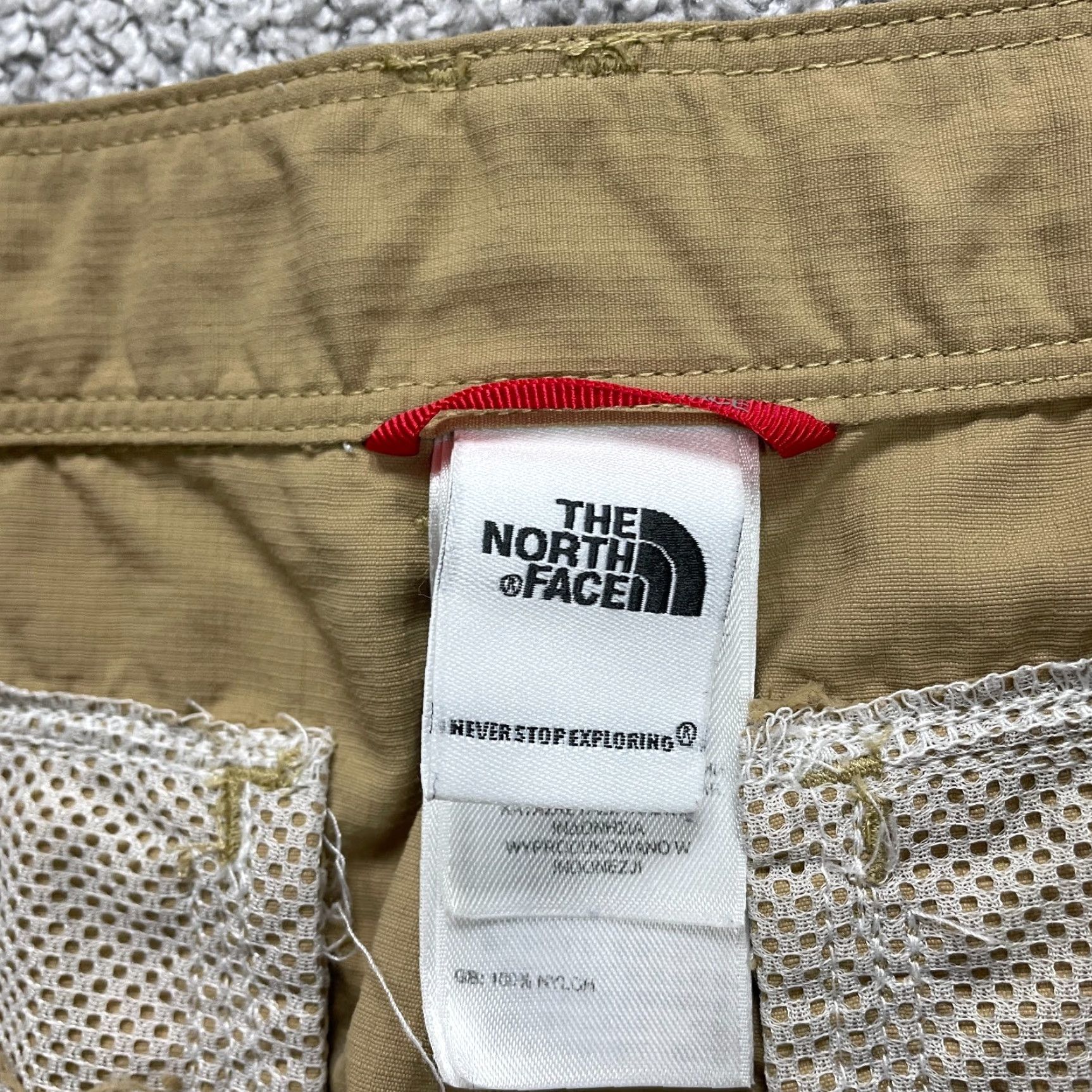 The North Face The North Face Bermuda Shorts Womens 4 Brown Nylon Mid Rise Casual Outdoor 30x6 Size 27" / US 4 / IT 40 - 5 Thumbnail