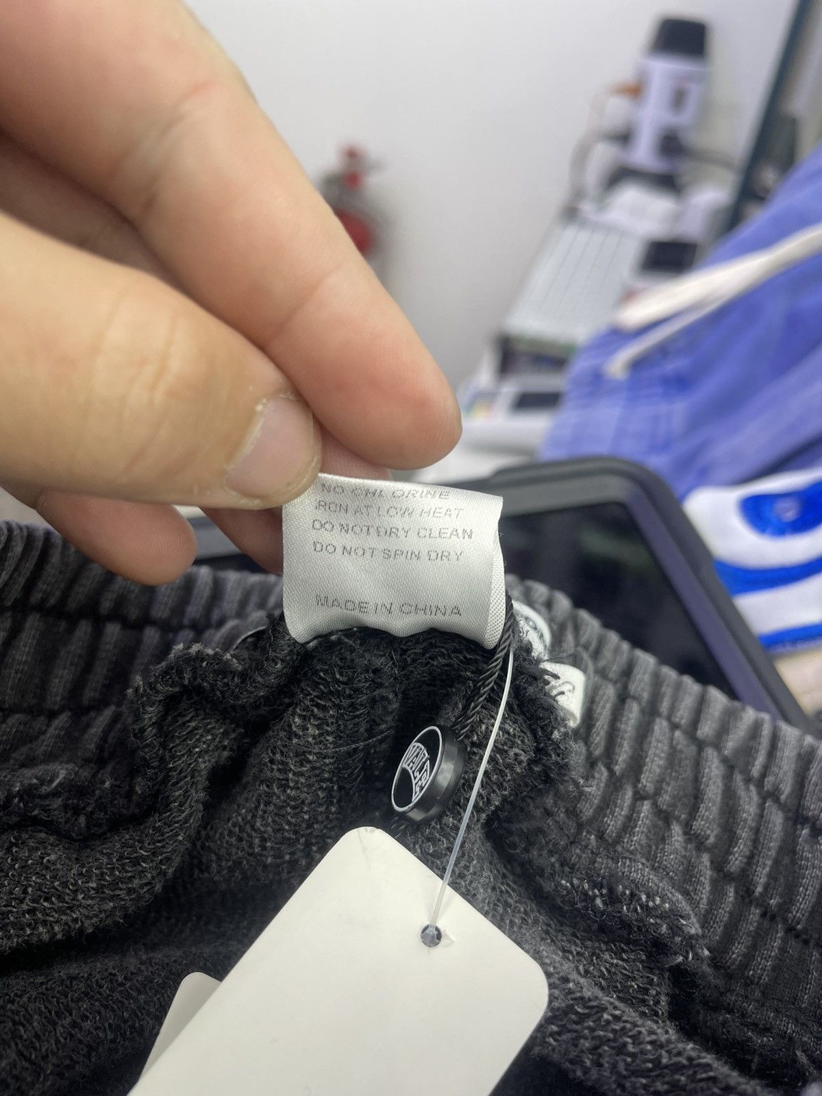 Vale Vale lives “Midnight” Sweatpants (black) Size US 28 / EU 44 - 7 Thumbnail