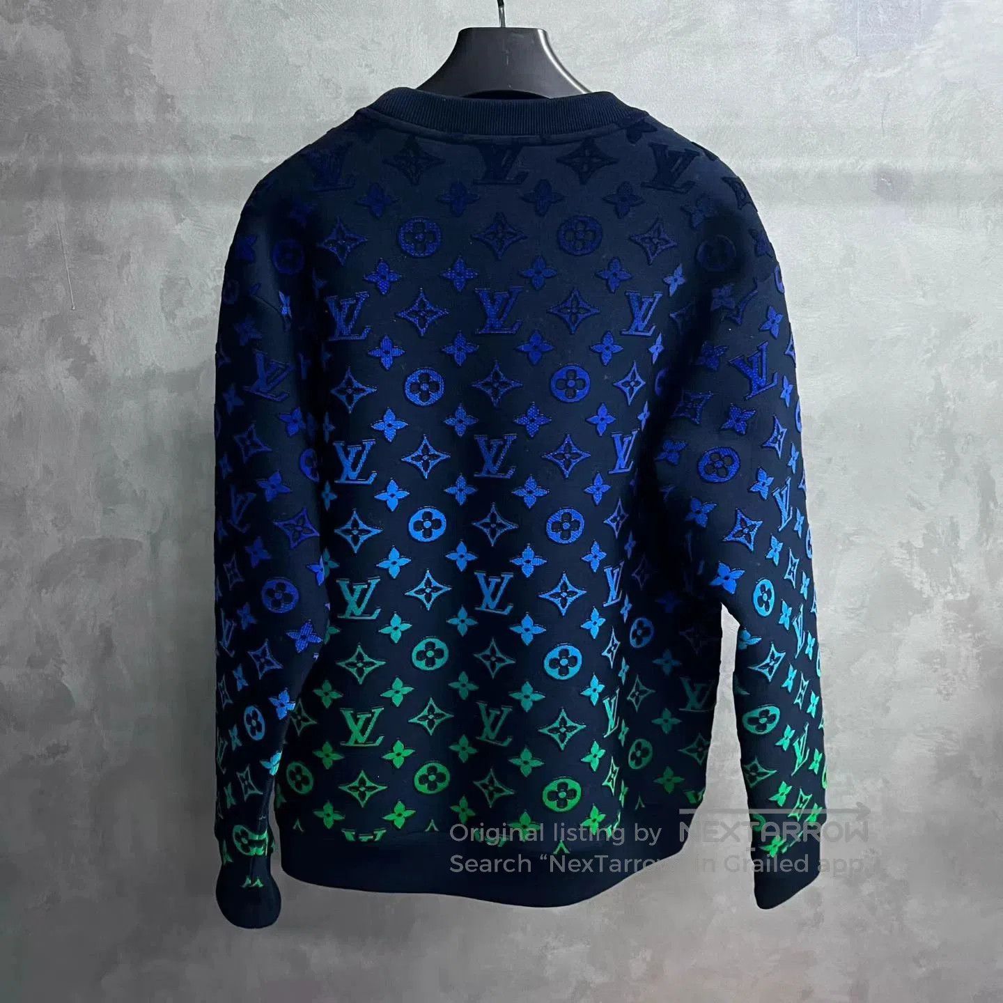 Louis Vuitton louis vuitton blue gradient long sleeve sweatshirt. Size US L / EU 52-54 / 3 - 5 Thumbnail