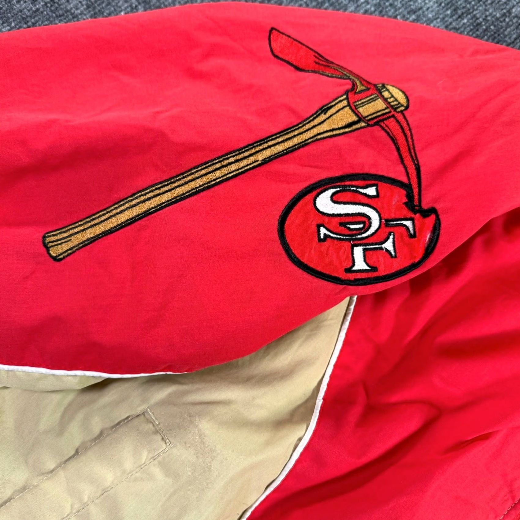 Pro Player VINTAGE Pro Player San Francisco 49ers Jacket Mens XL Red Gold NFL Puffer Hooded Size US XL / EU 56 / 4 - 3 Thumbnail