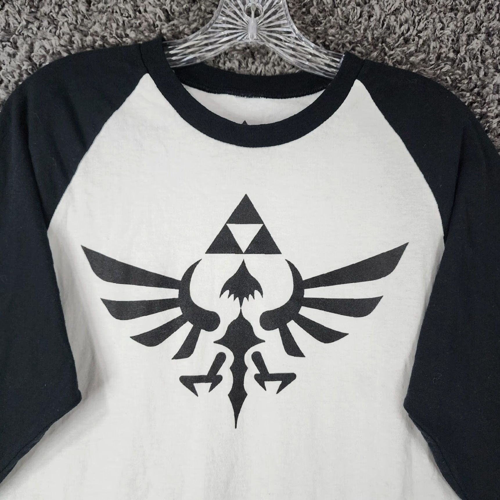 Vintage VINTAGE Zelda Shirt Mens 3/4 Sleeve Tee Size M White Graphic Cotton 100% Graphic Tee Mens Size US M / EU 48-50 / 2 - 3 Thumbnail