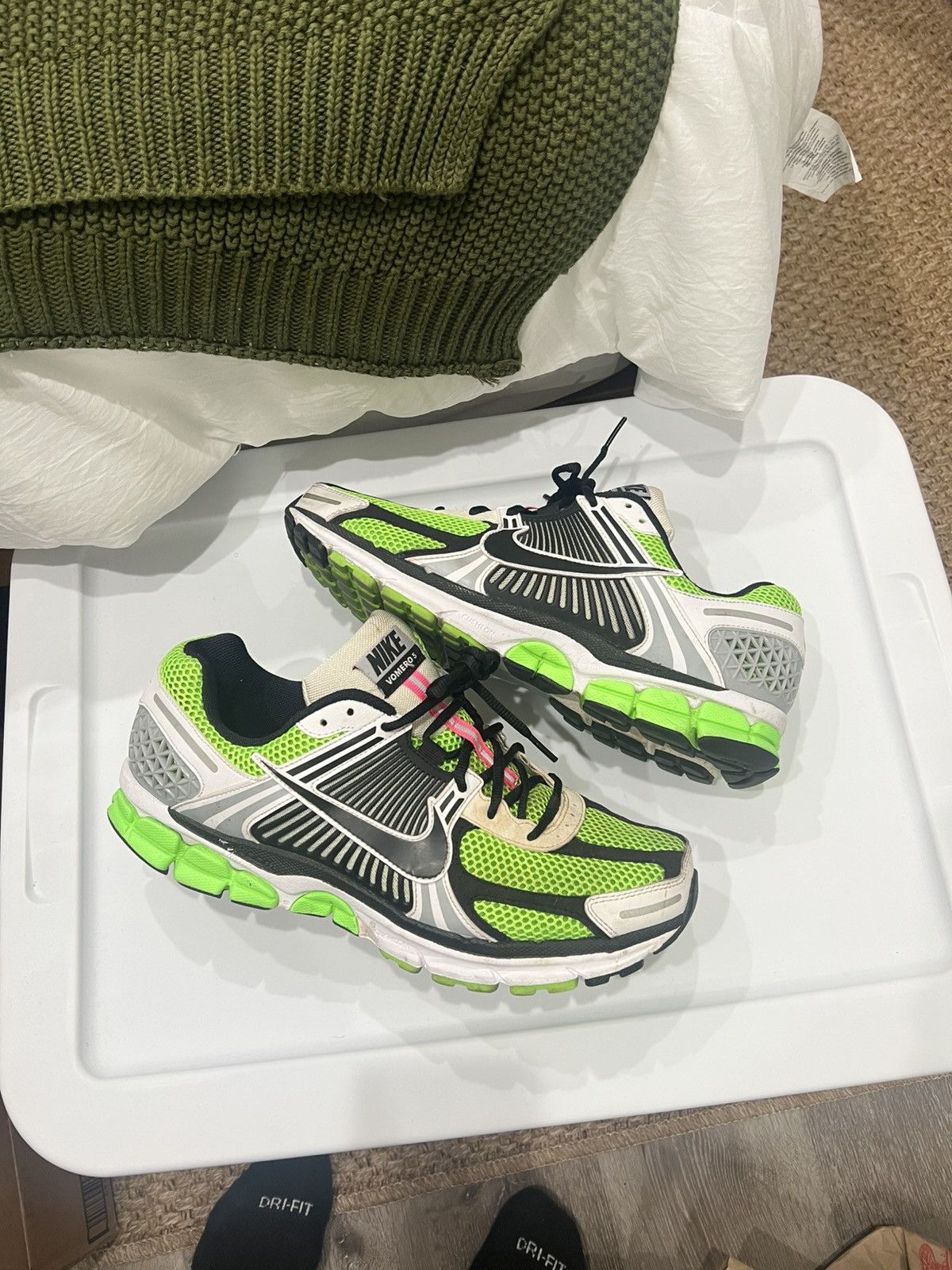 Nike Nike Vomero 5 Size US 11 / EU 44 - 1 Thumbnail