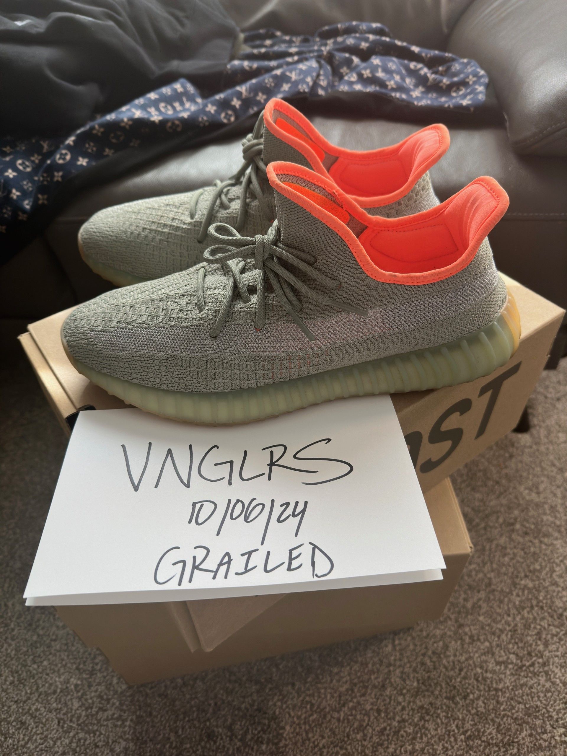 yeezyboost350v2 DESERTSAGE 【公式通販】