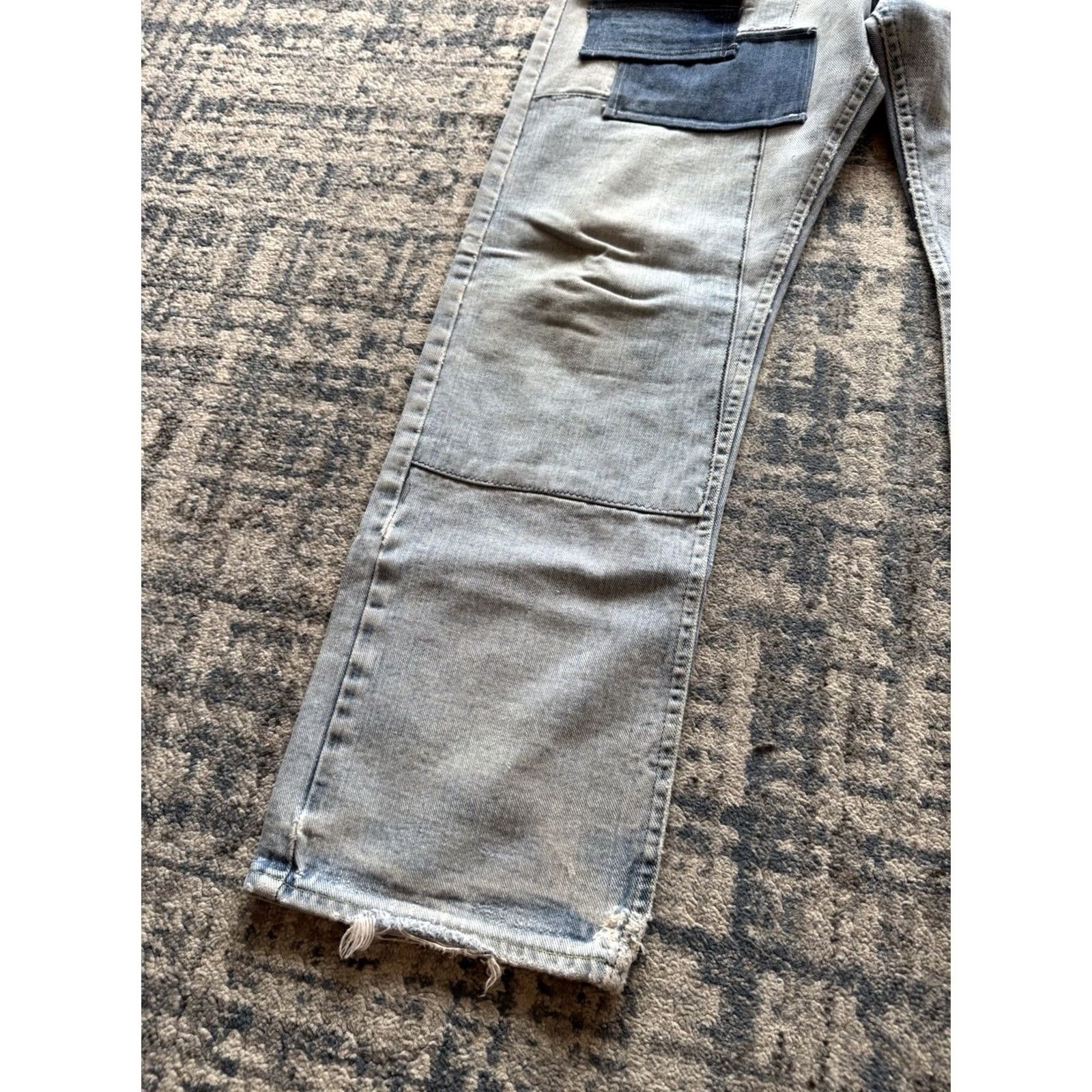 Lee VINTAGE Lee Riders Denim Jeans 70s Distressed Patchwork 33W 31L Blue Scovill Zipper Mens/Boys Jeans Size US 33 - 6 Thumbnail