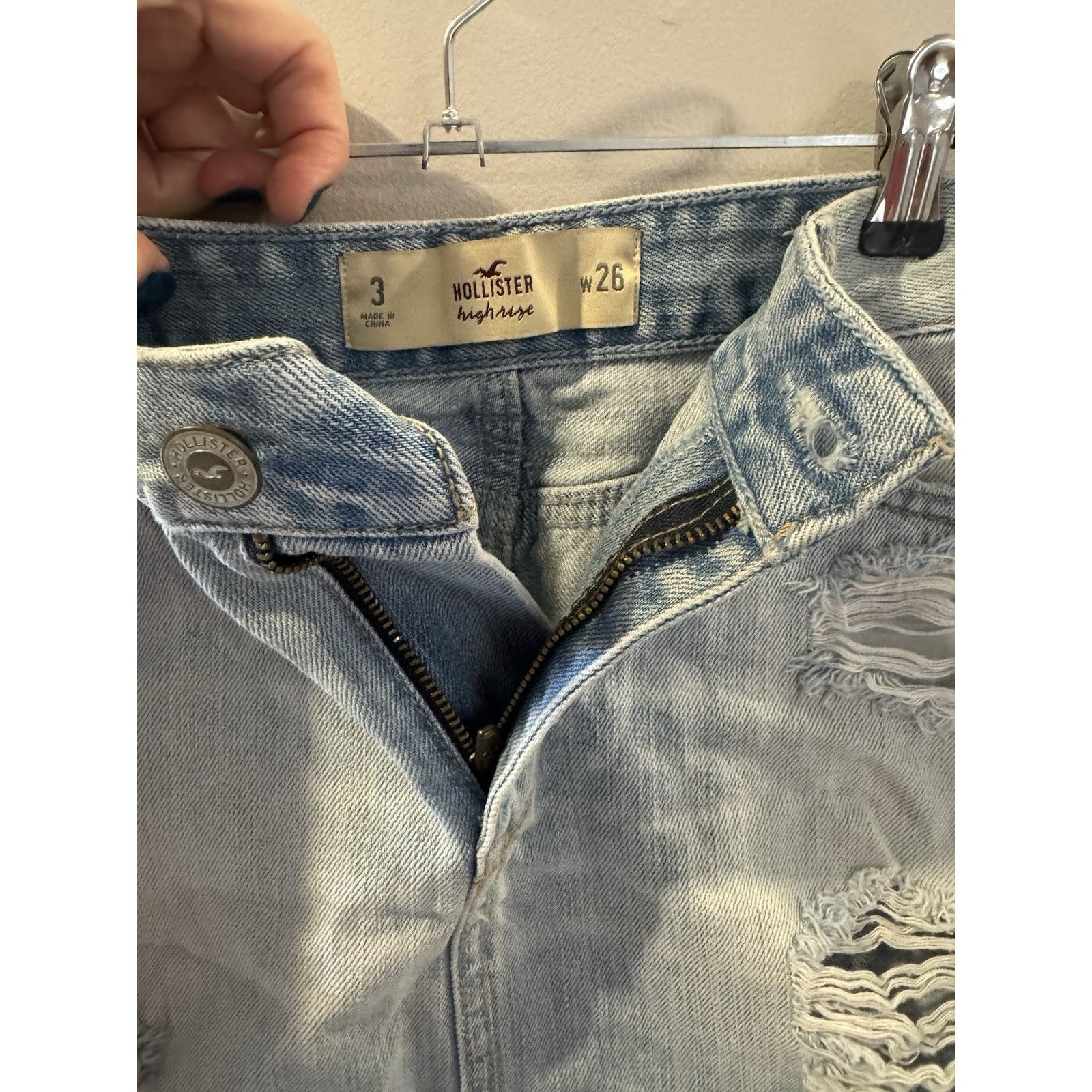 Hollister Hollister Denim Light Wash Distressed High Rise Mini Skirt S Size 26" / US 2 / IT 38 - 4 Thumbnail
