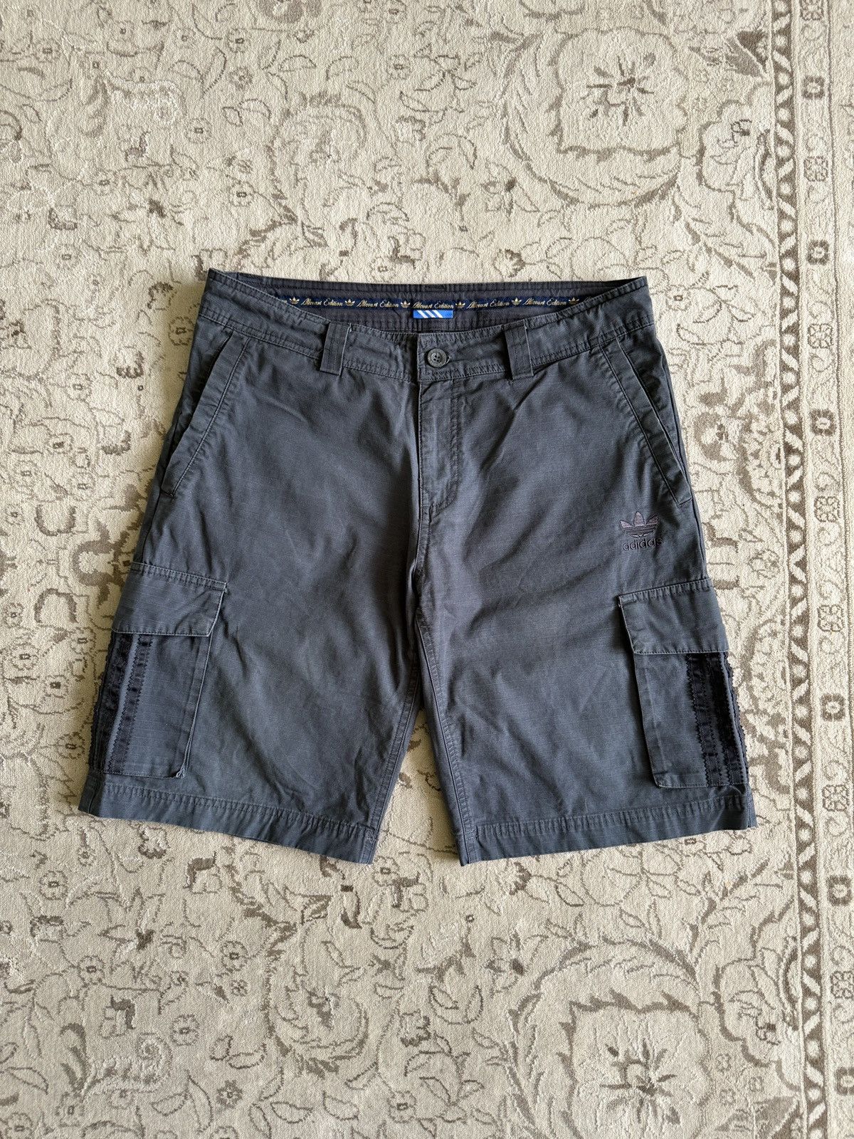 Adidas × Streetwear × Vintage Vintage Y2K Adidas Cargo Shorts  