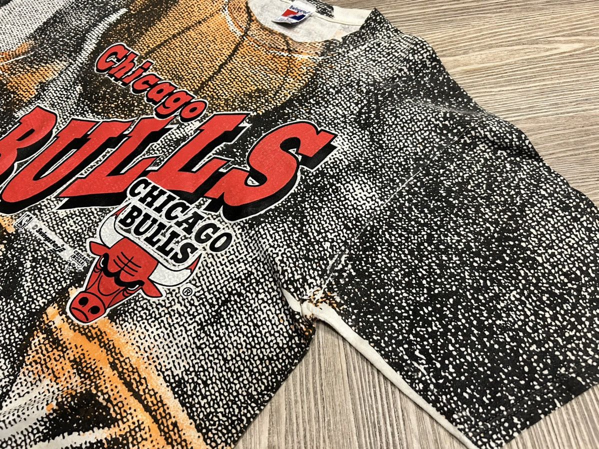 NBA × Vintage Vintage 90s Bulls AOP by SWINGSTER USA (Single Stitch) Size US L / EU 52-54 / 3 - 4 Thumbnail