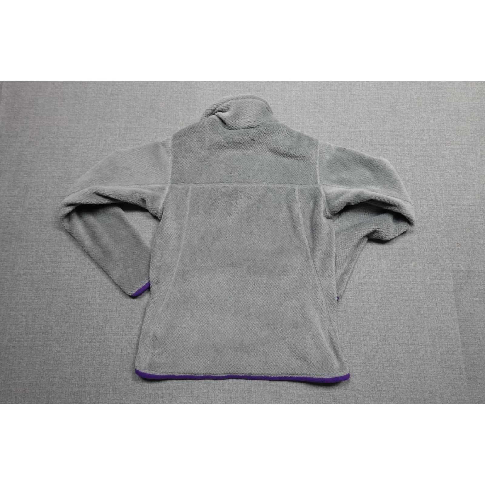 Patagonia Patagonia Womens S Gray Pullover Fleece Snap Jacket/Sweater Casual Activewear Travel Pullover Size S / US 4 / IT 40 - 4 Thumbnail