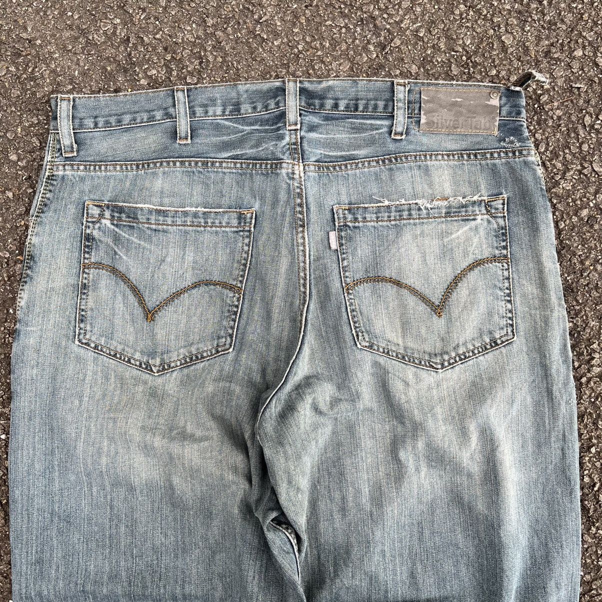 Levi's VINTAGE 90s LEVI'S SILVERTAB BAGGY DENIM SKATER JEANS Y2K Size US 38 / EU 54 - 12 Thumbnail