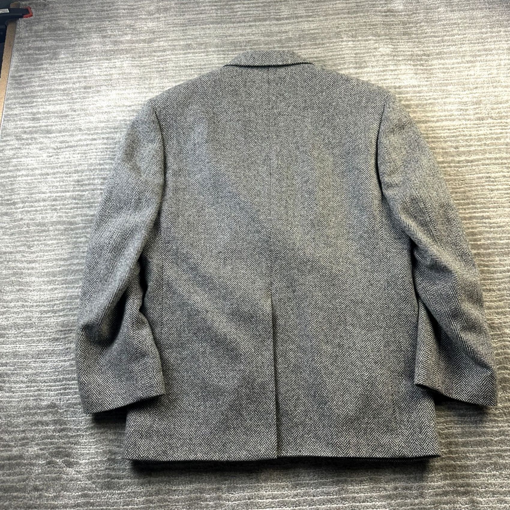 Lands' End VINTAGE Lands' End Blazer Mens 36S Gray Tweed Herringbone Wool Short 2-Button Notch Lapel Single-Breasted Chest 36in Wool Regular Mens Size US 36 / EU 52 - 2 Thumbnail