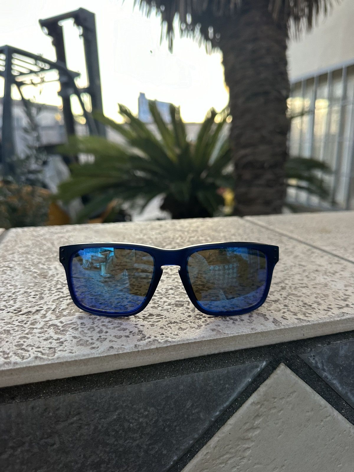 Oakley Oakley Sunglasses Holbrook OO9364-0357 Grey Size ONE SIZE - 2 Thumbnail